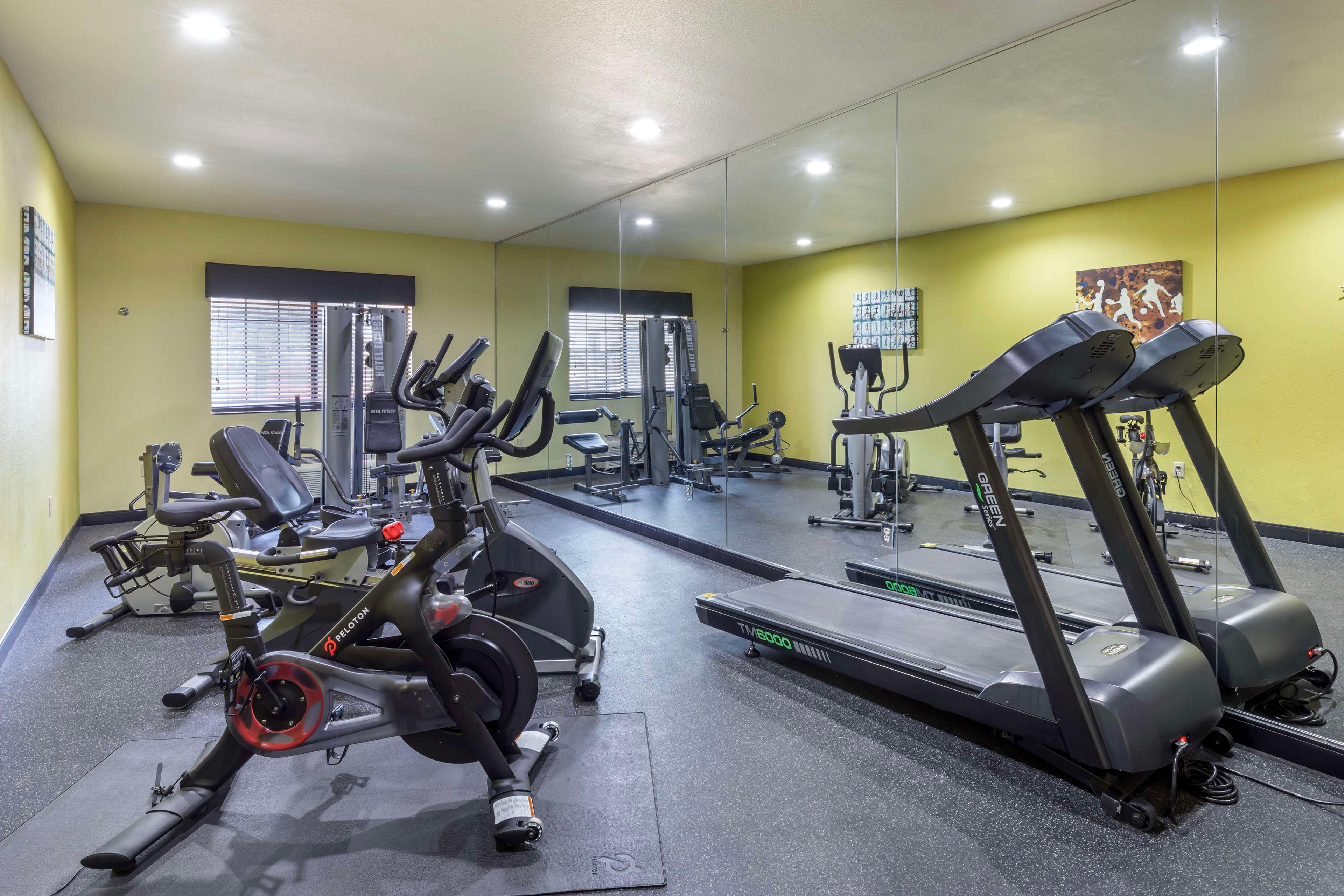 Gimnasio Best Western Plus Mansfield Inn & Suites
