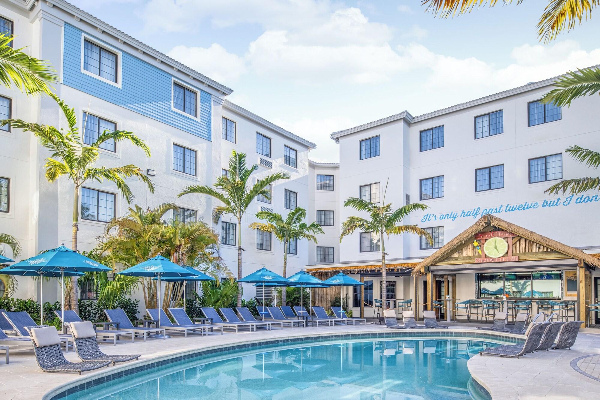 Vista Piscina Compass by Margaritaville Hotel Naples