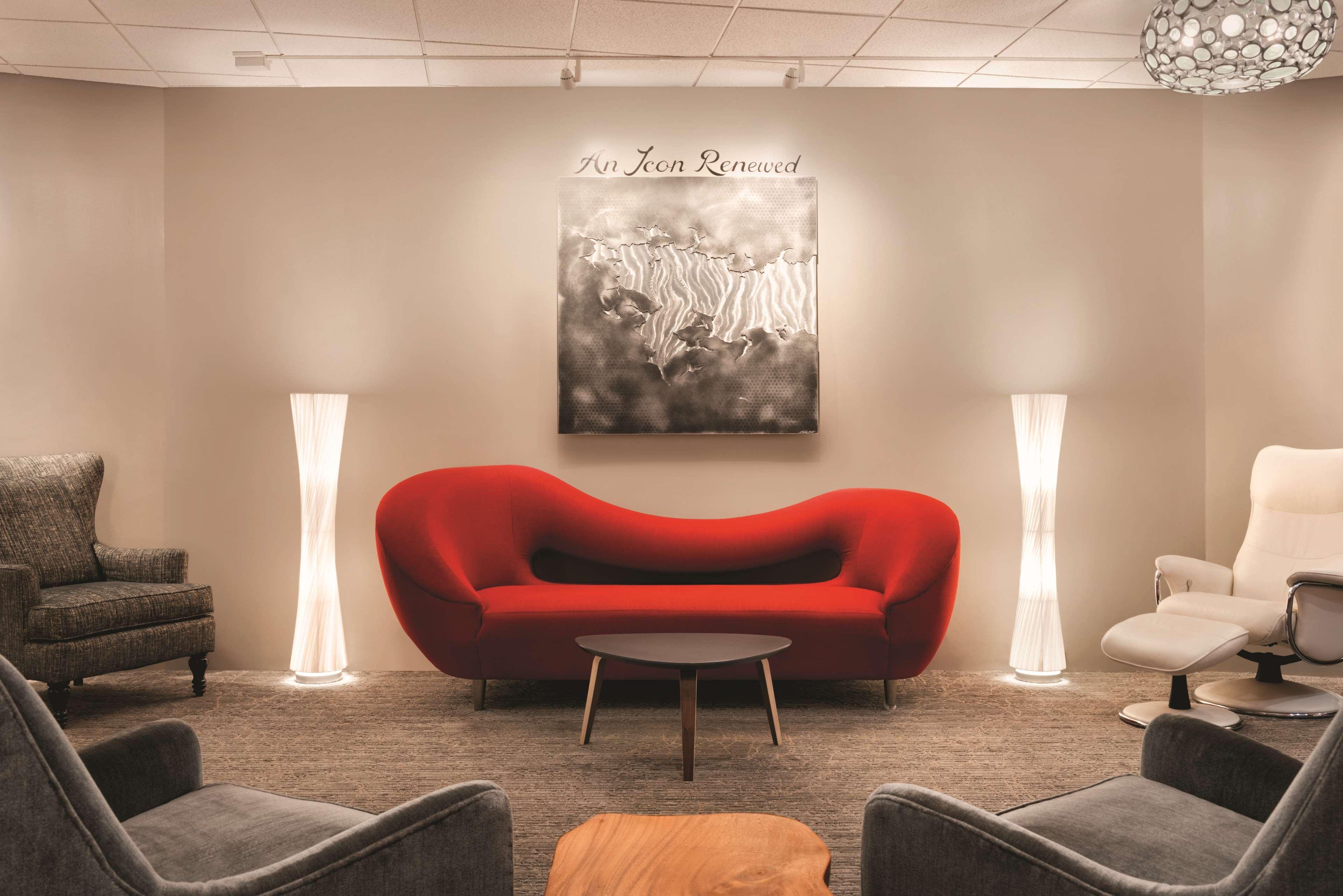 Vista Lobby Radisson Hotel Cincinnati Riverfront