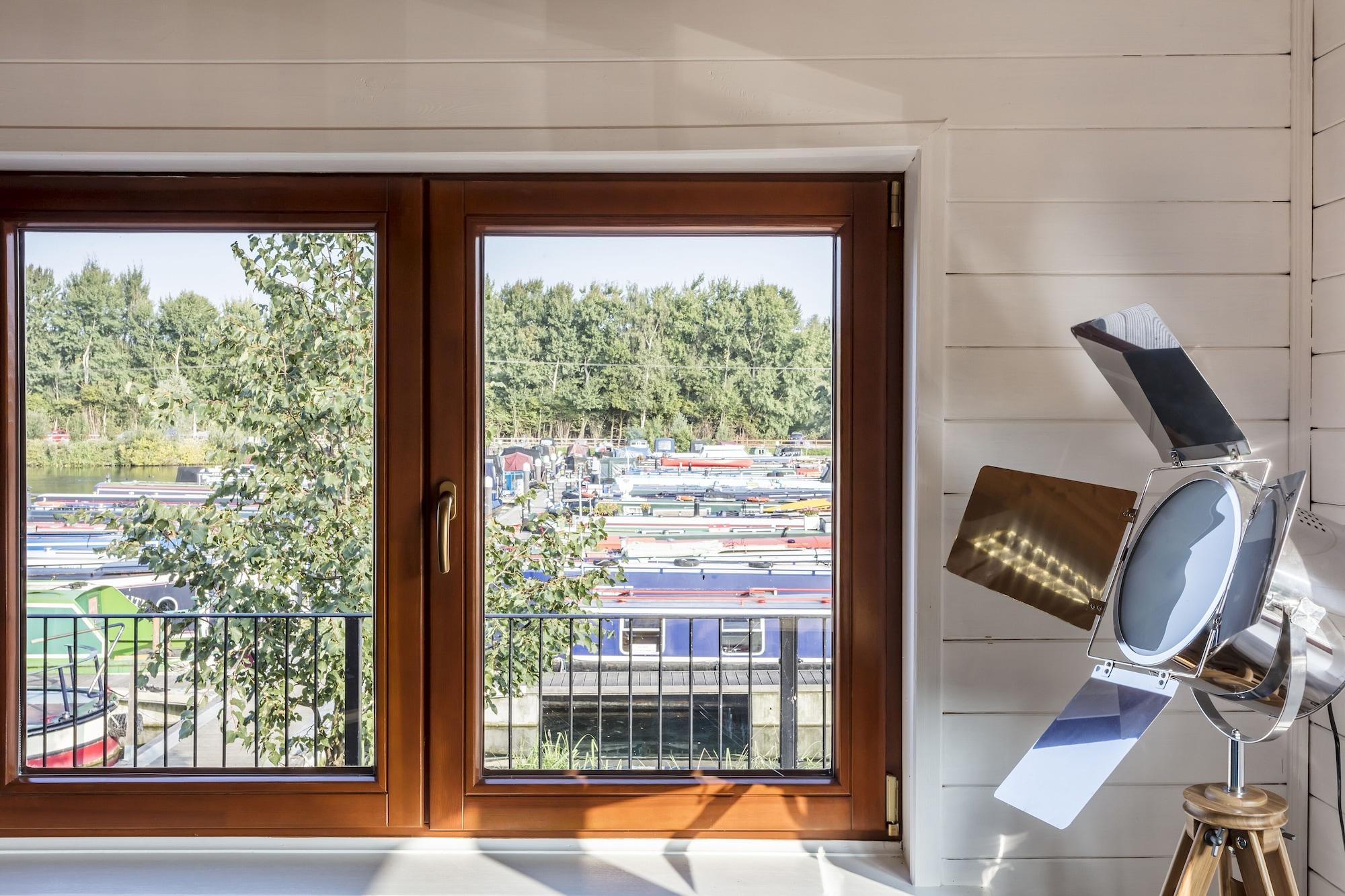 Restaurant Roydon Marina Village Hotel