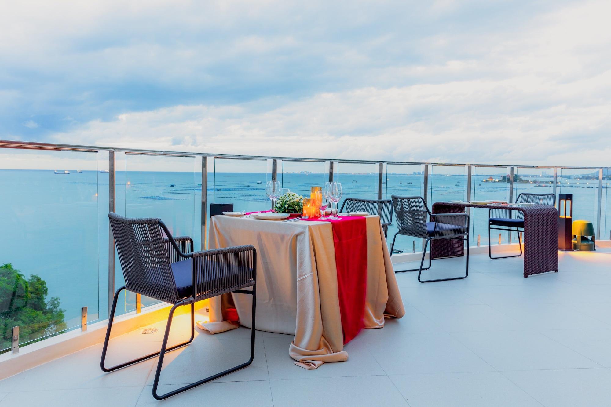 Restaurant Centara Sonrisa Residences & Suites Sriracha