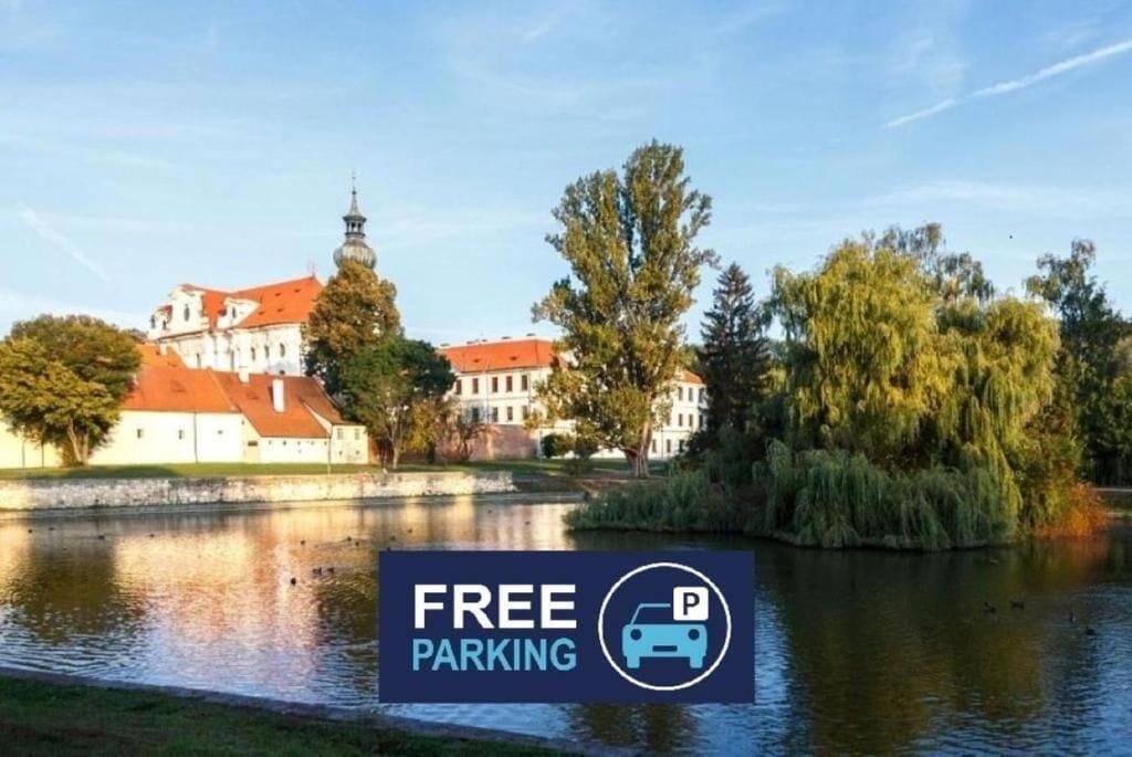 Varios Hotel Adalbert