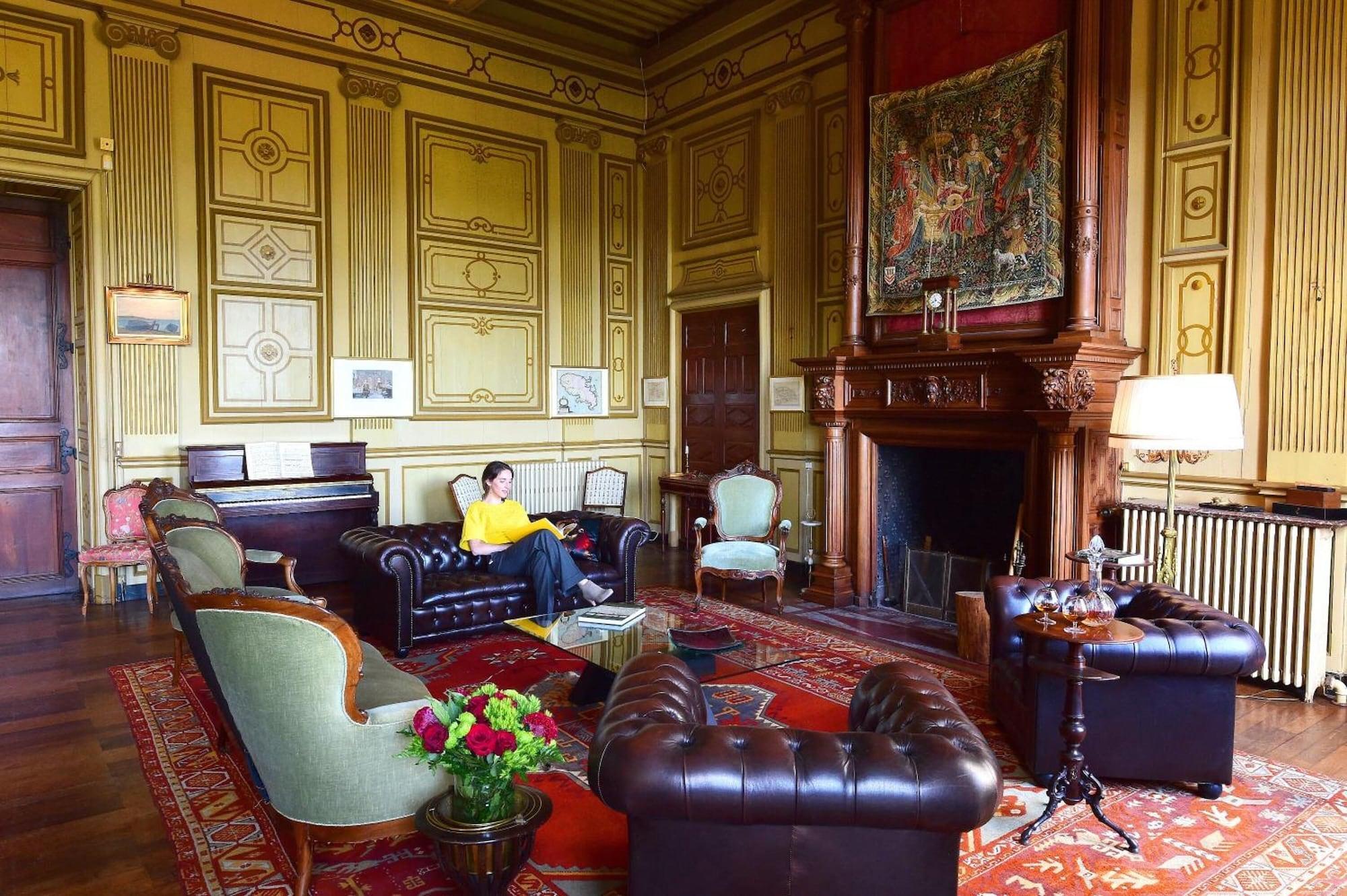 Vista Lobby Chateau De Paraza