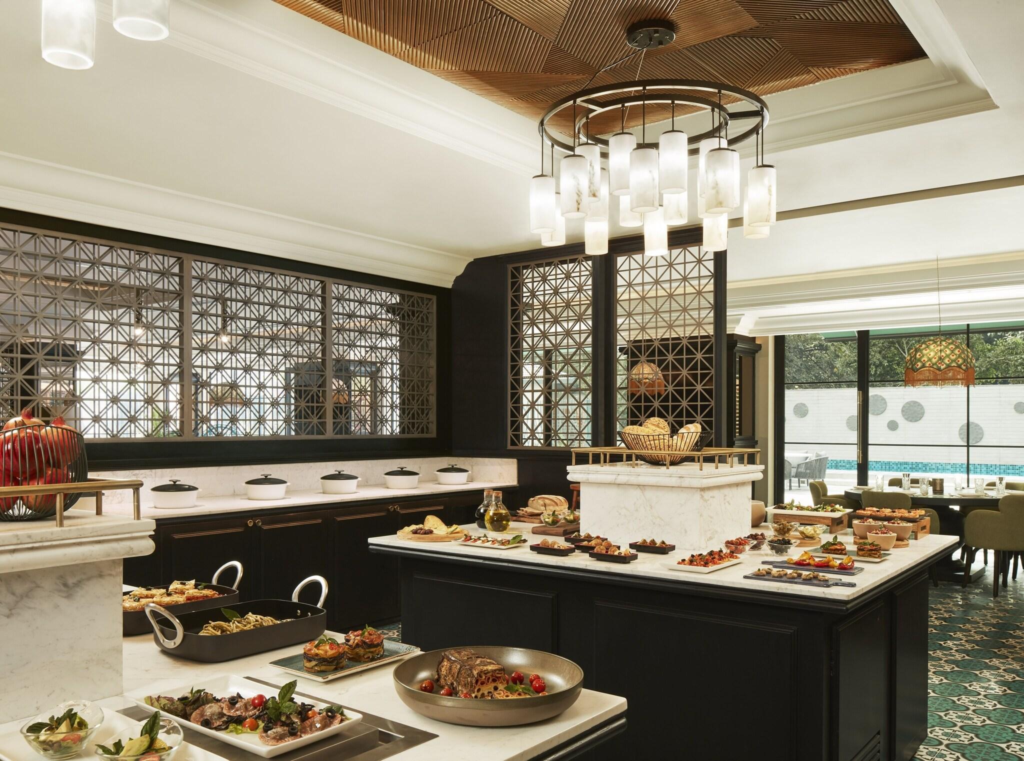 Restaurant The Connaught, New Delhi - IHCL SeleQtions