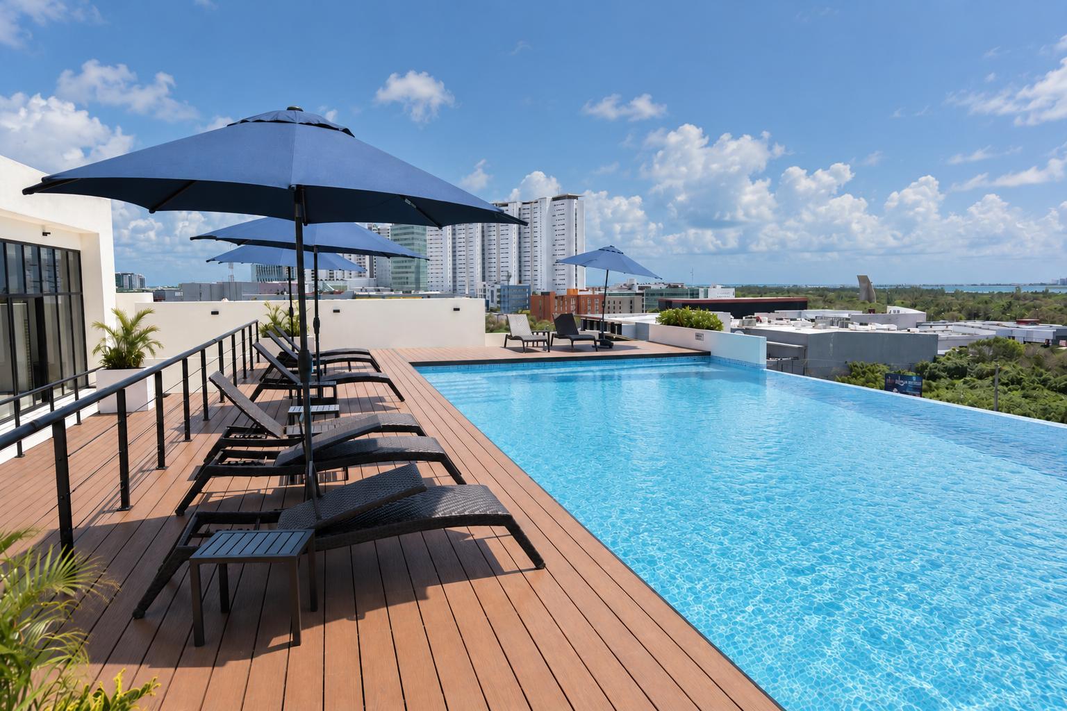 Vista Piscina San Francisco Cancun Condos Mexico