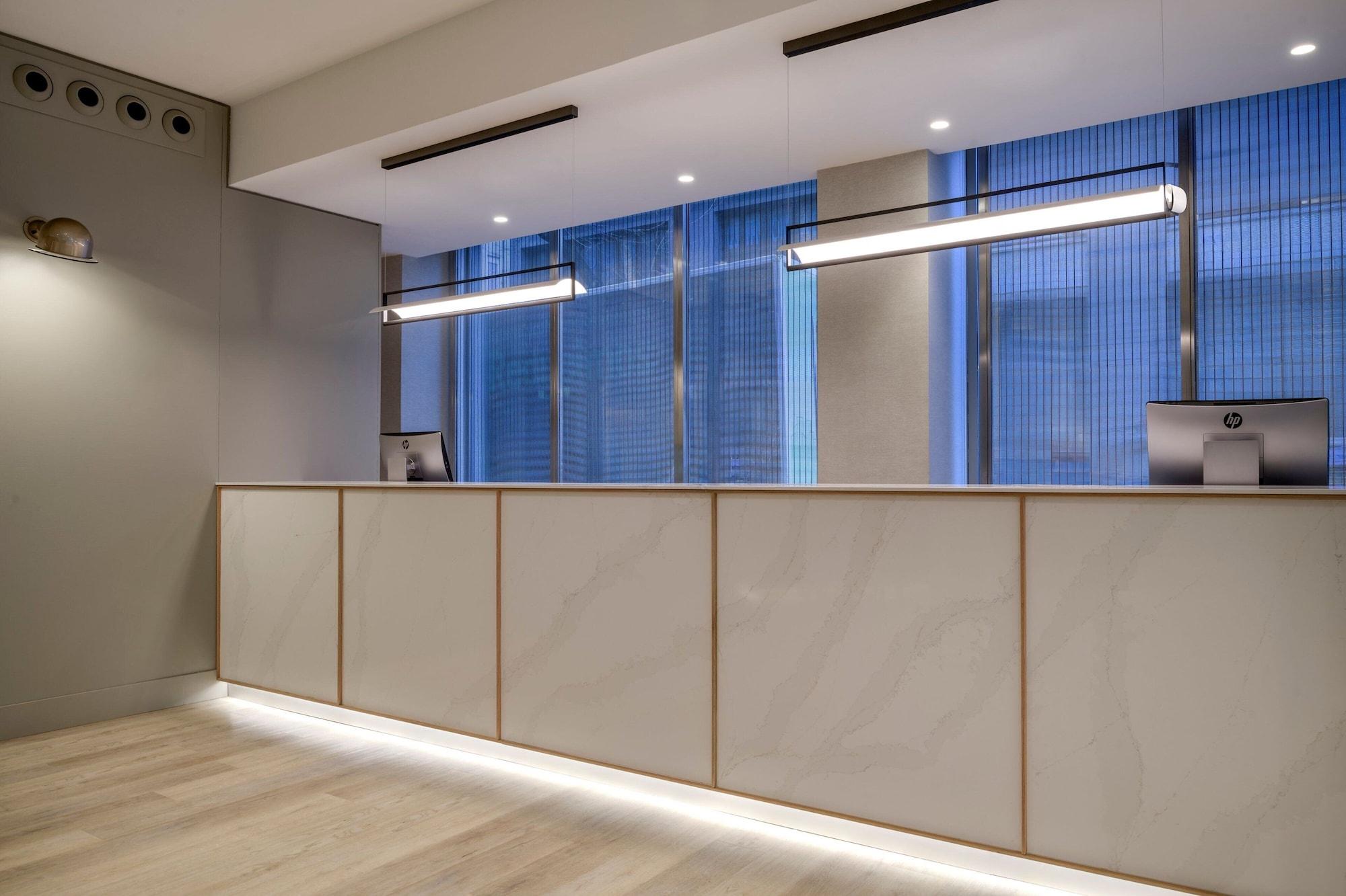 Vista Lobby AC Hotel Carlton Madrid by Marriott