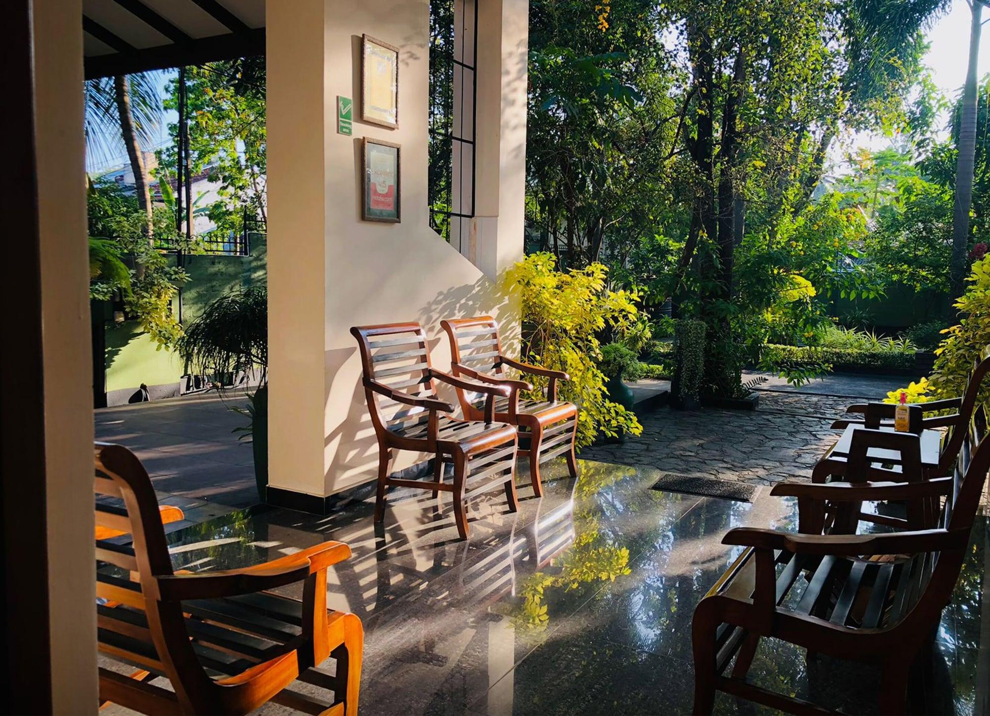 Vista Lobby West Dene