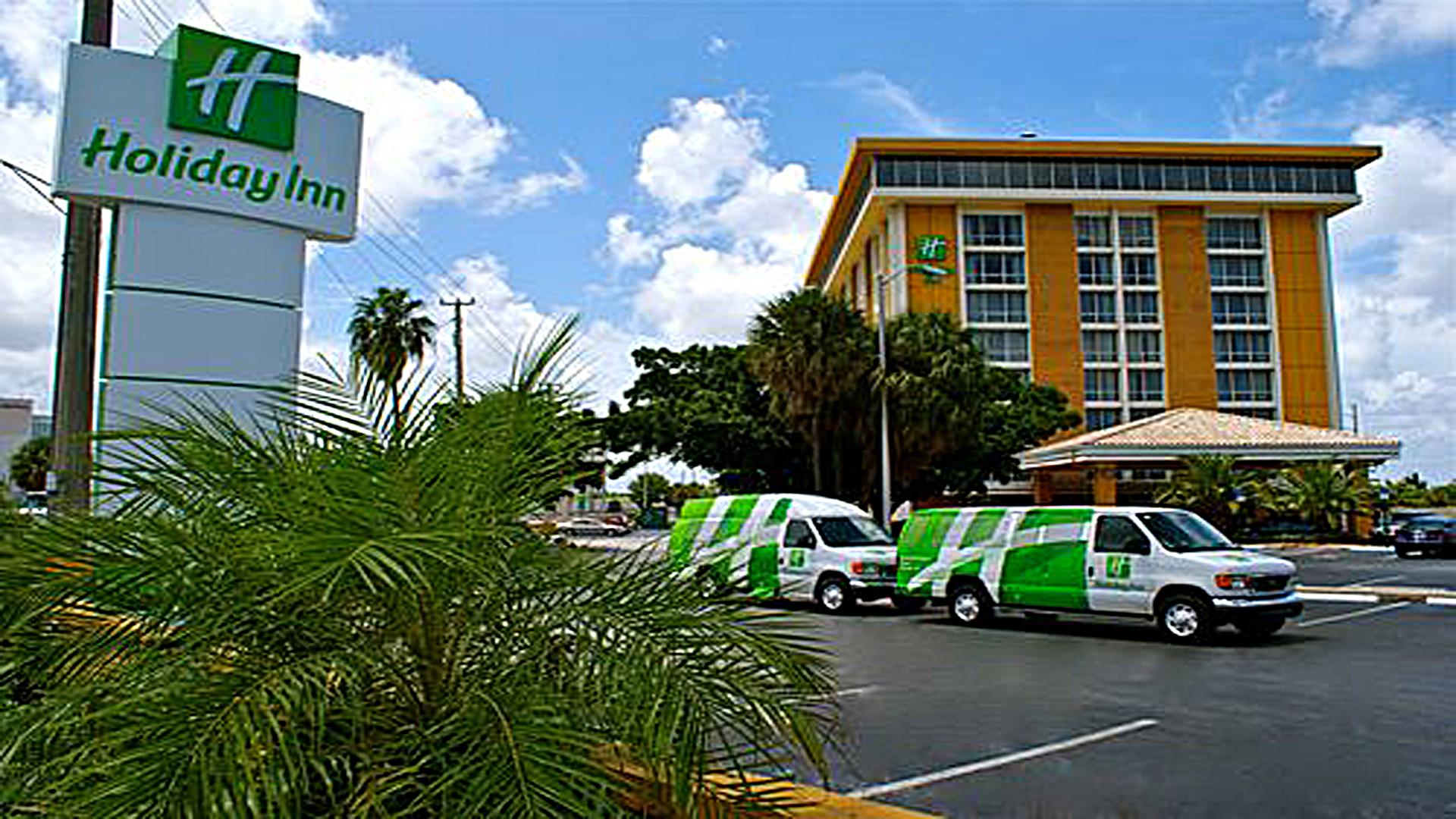 Vista Exterior Holiday Inn Miami International Airport Hotel