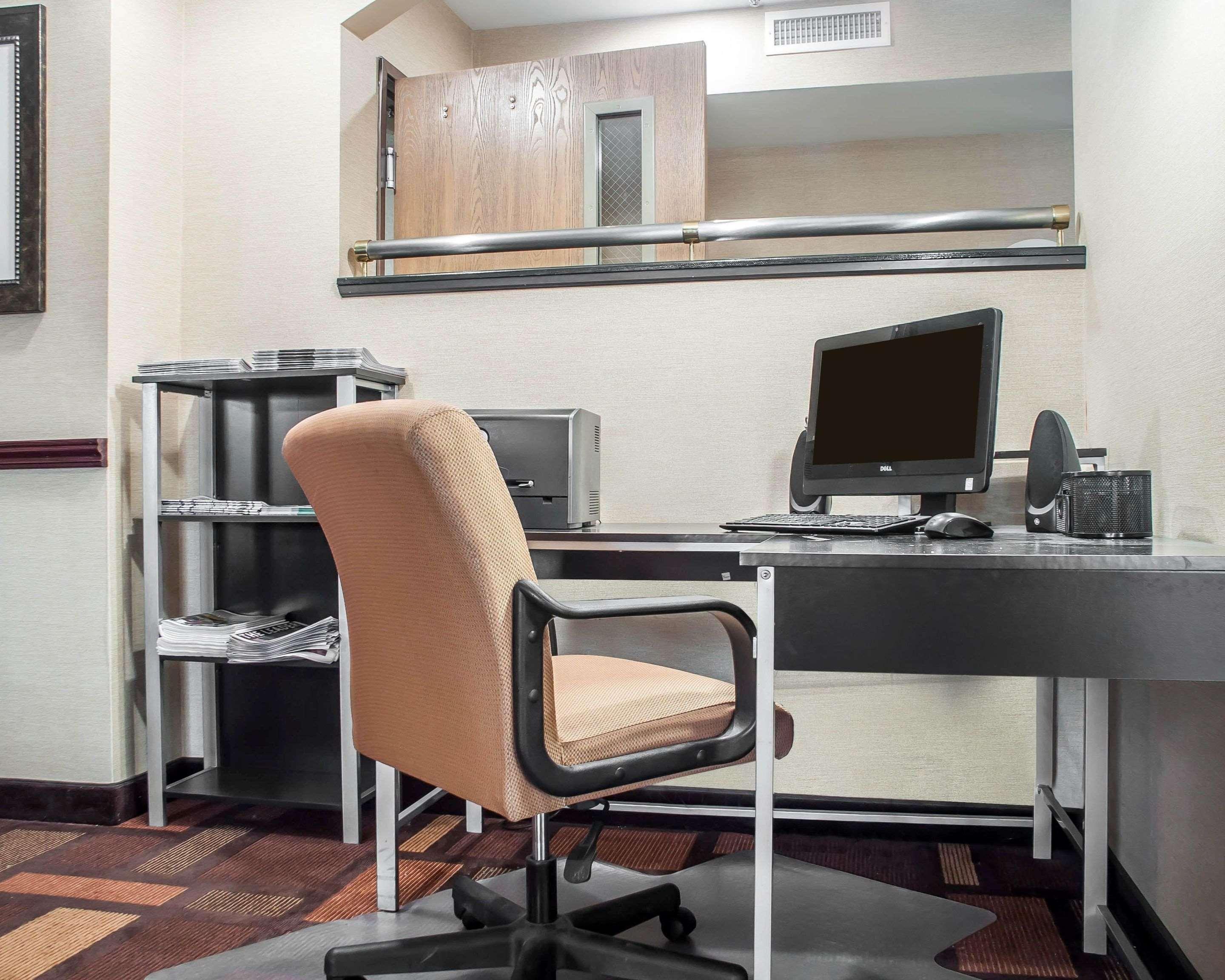 Centro de Negocios Quality Inn Dunkirk/Fredonia