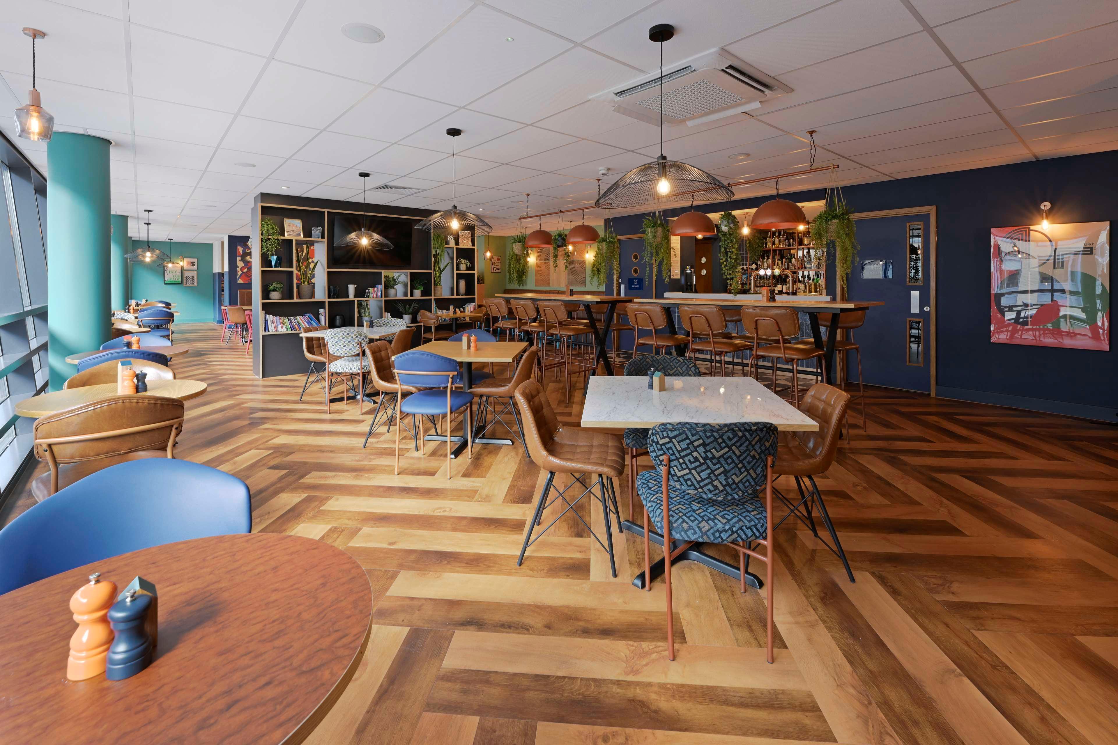 Bar/Salón Travelodge Slough
