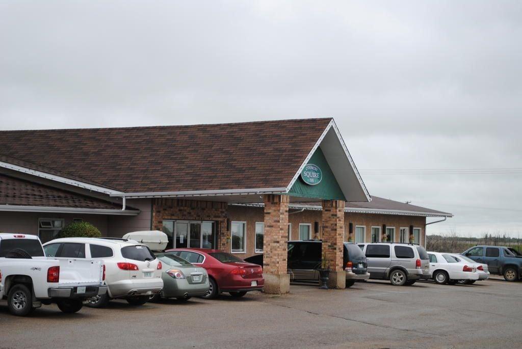 Vista Exterior Moosomin Country Squire Inn
