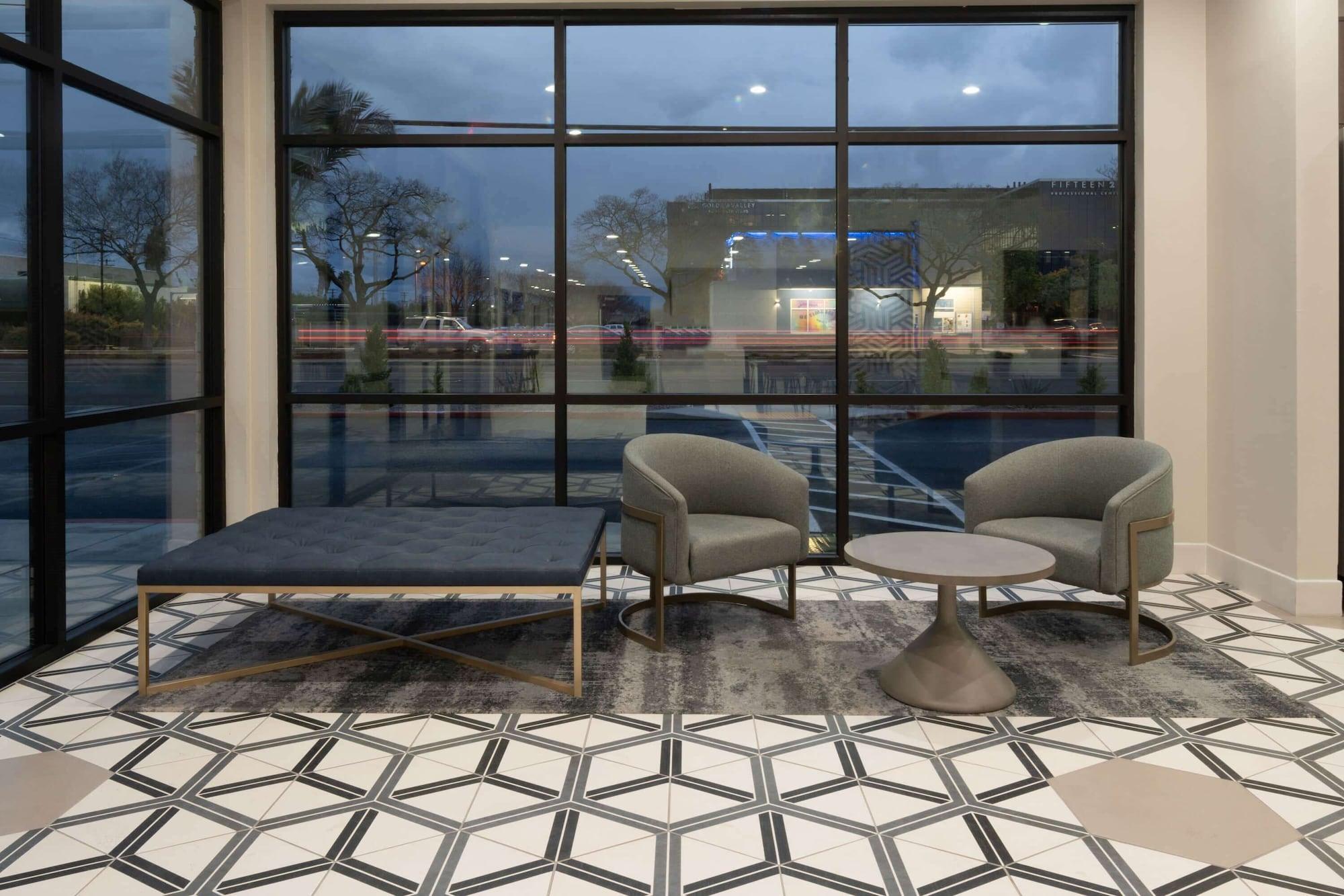 Vista Lobby Ramada by Wyndham Modesto Yosemite Area