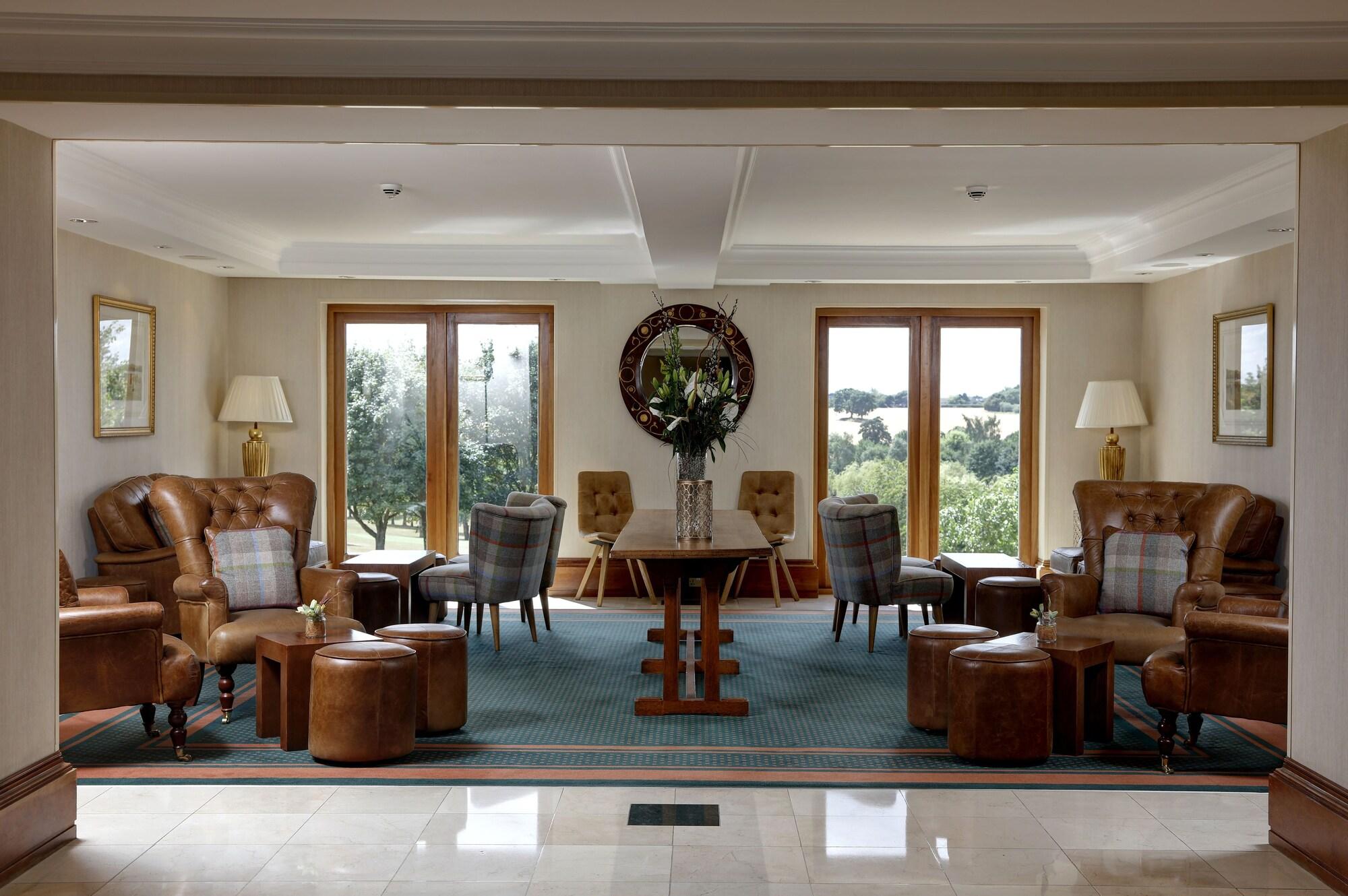 Vista Lobby Windmill Village Hotel, Golf Club & Spa, BW Signature Collection