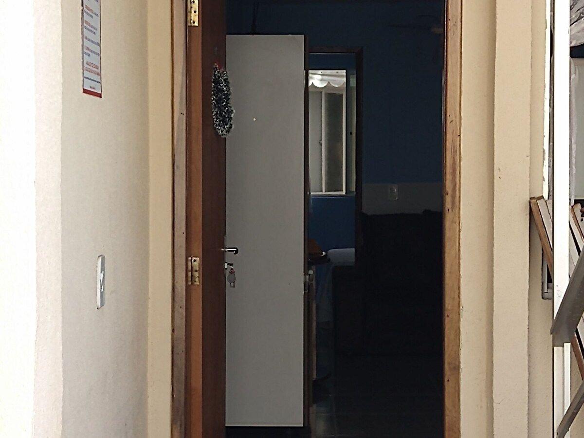 Baño Ap 300 mts da Praia Brava
