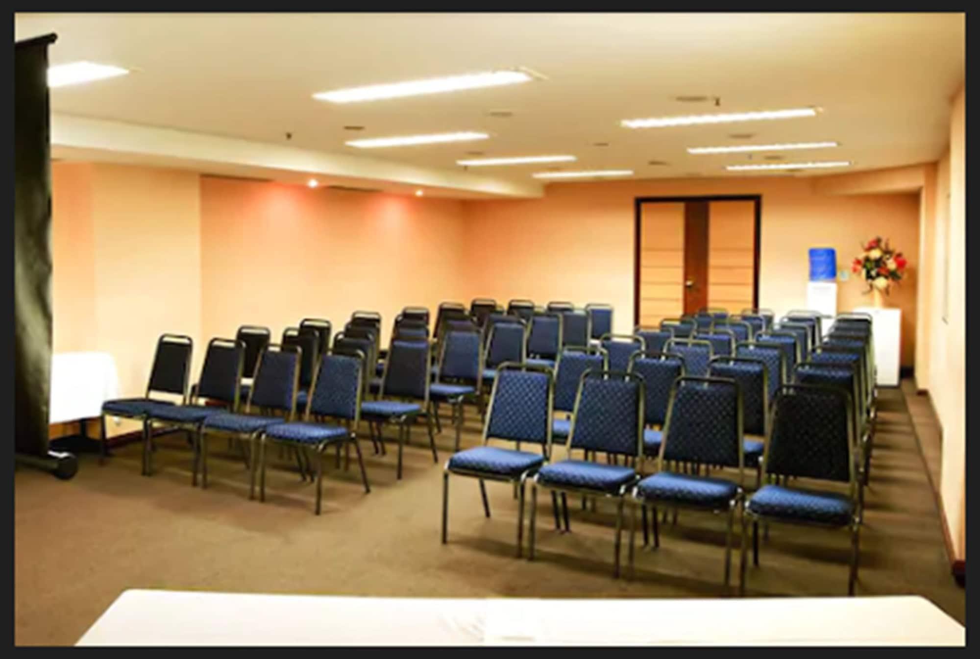 Sala de Reuniones Tower Icaraí Hotel