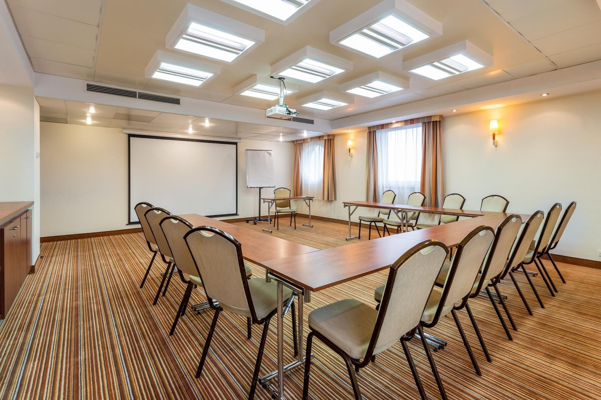 Sala de Reuniones Qubus Hotel Gliwice