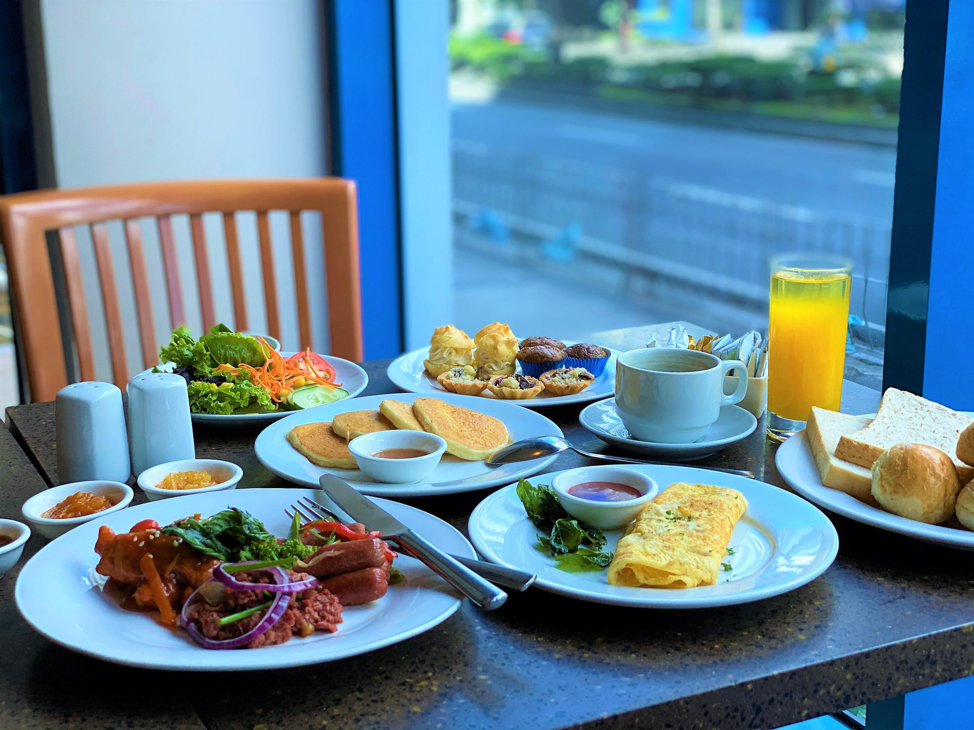 Restaurant One Pacific Place Serviced Residences