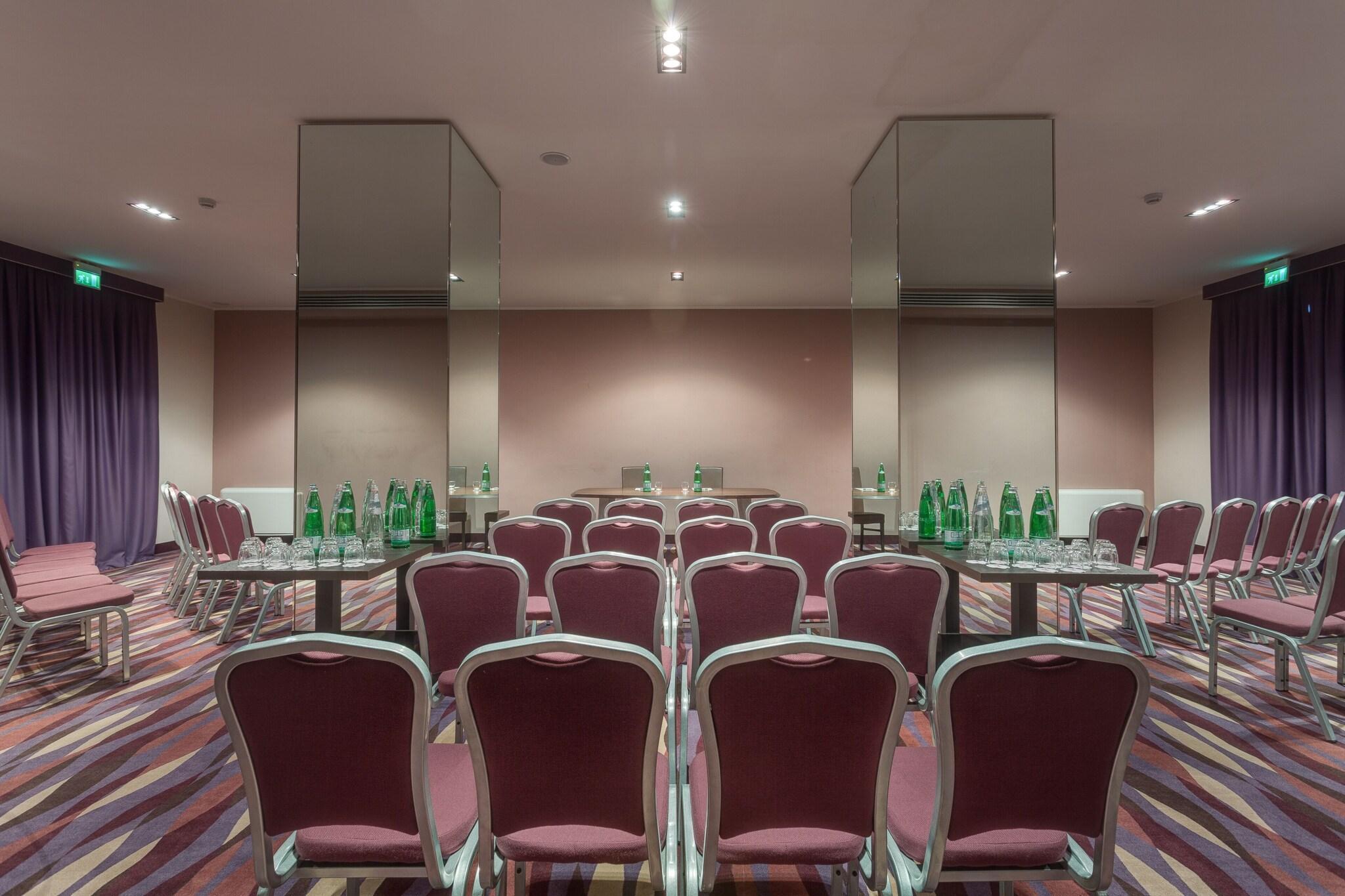 Centro de Negocios Quality Hotel Green Palace