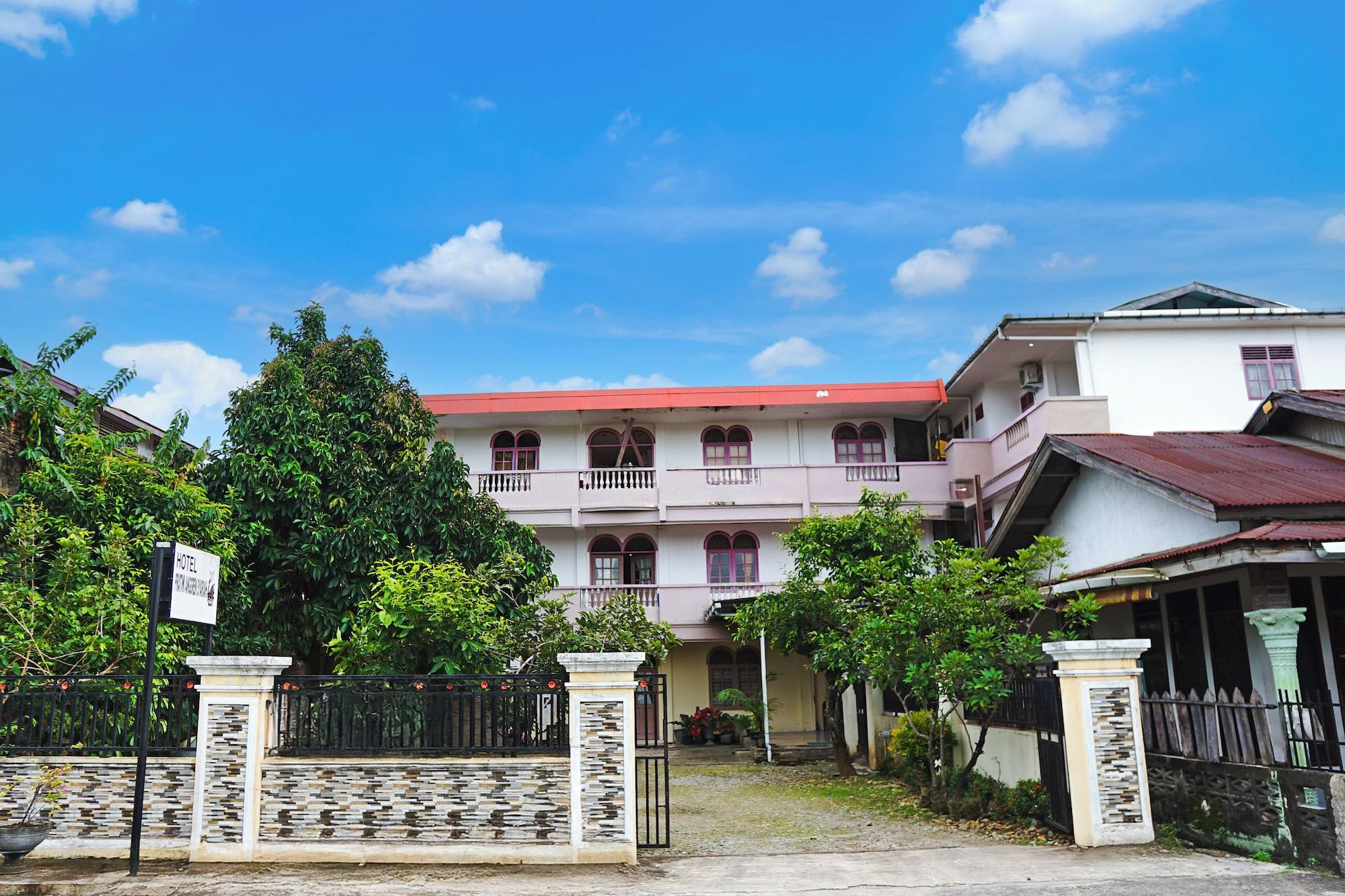Varios Collection O Jalan Jenderal Sudirman Near Pantai Padang Formerly Hotel Pratiwi Anggrek