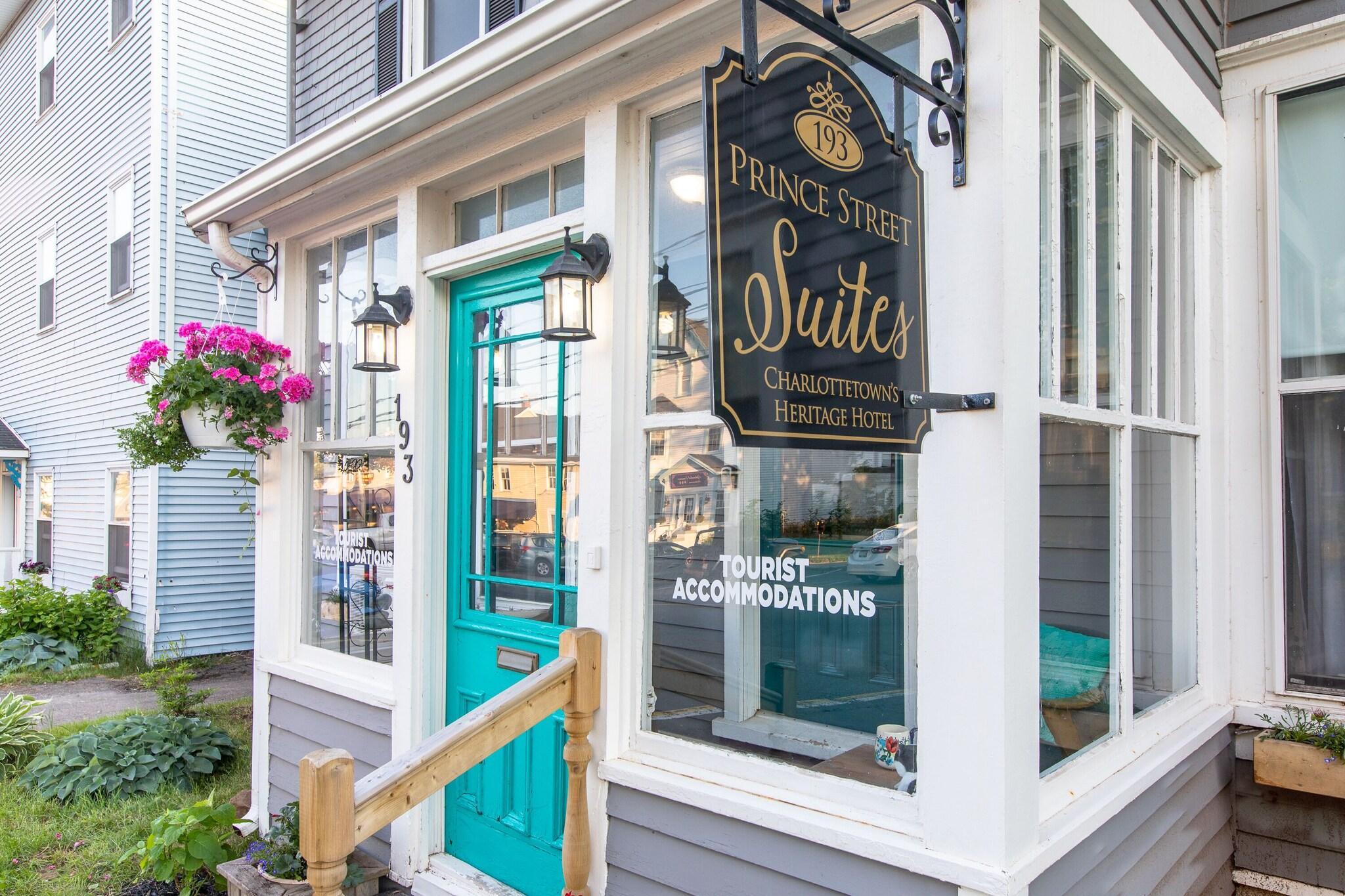 Vista Exterior Prince Street Suites