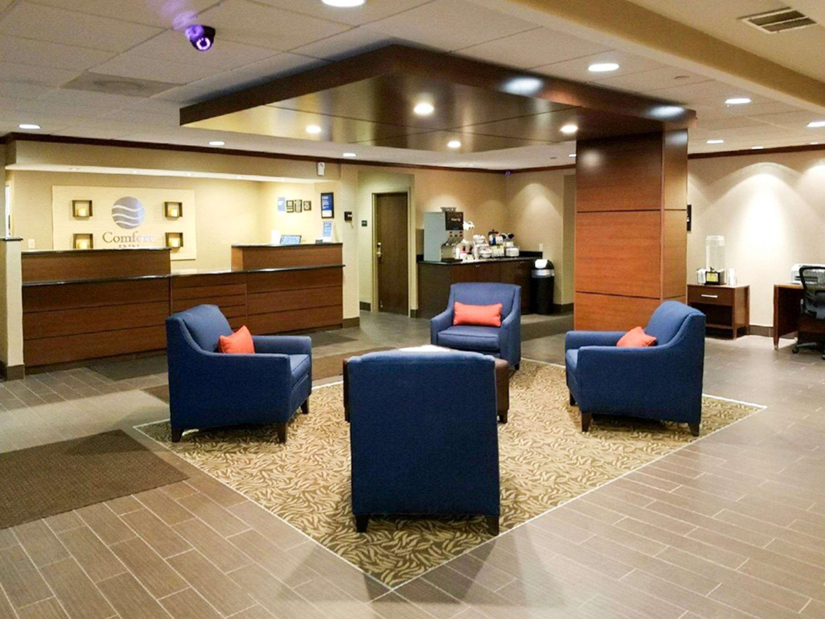 Vista Lobby Comfort Inn Latham - Albany North
