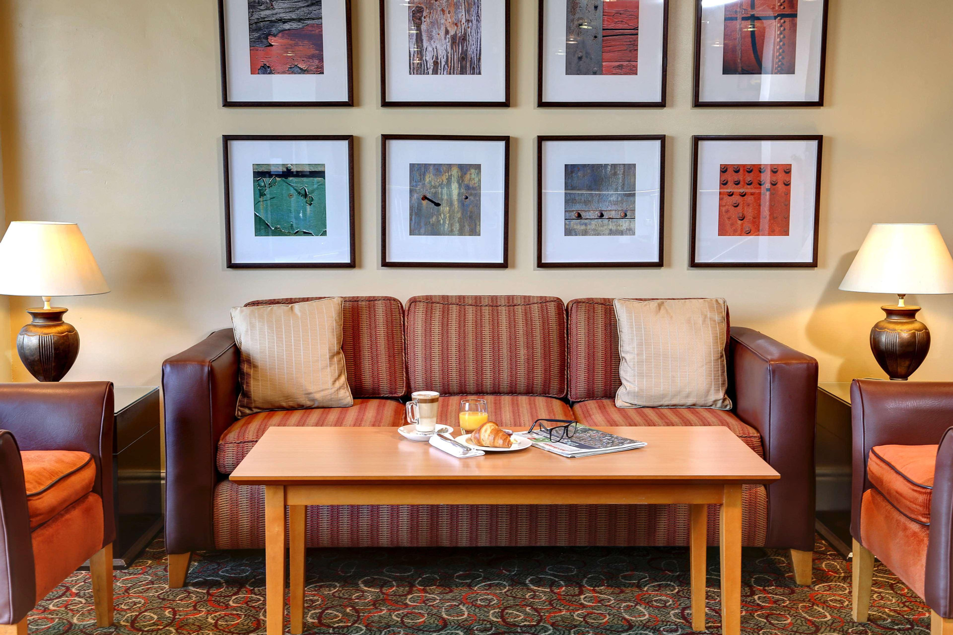 Vista Lobby Best Western Plus Milford Hotel