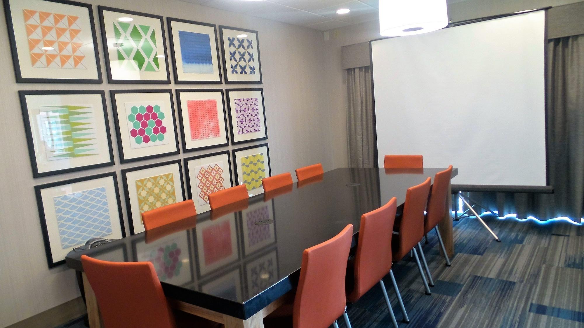 Sala de Reuniones Muncie Place Hotel & Suites