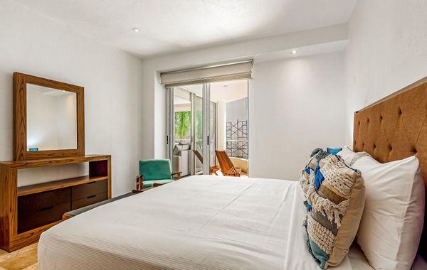 Nitta Condo # 104 Chic, Pool-view Condo With Furnished Balcony - Steps to Beach - Los mejores hoteles todo incluido en Nuevo Vallarta, Nayarit