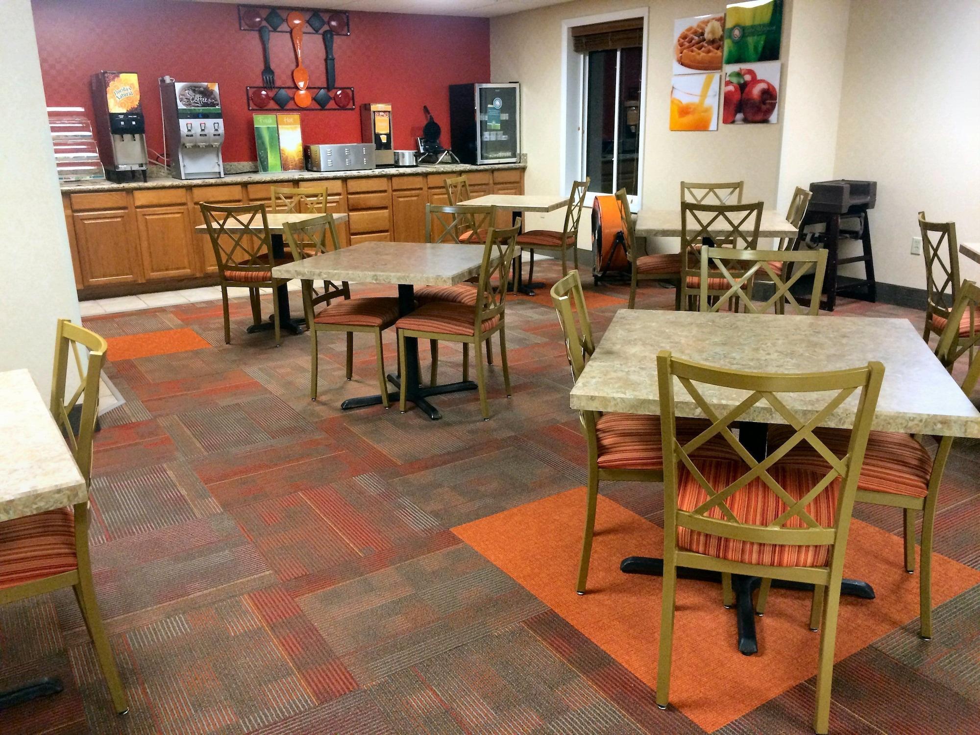 Restaurant Quality Inn Junction City - Near Fort Riley