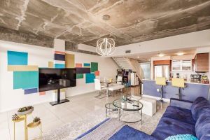 Alquiler Vacacional - Hang Ten- Large Townhome, lux Amenities, Parking