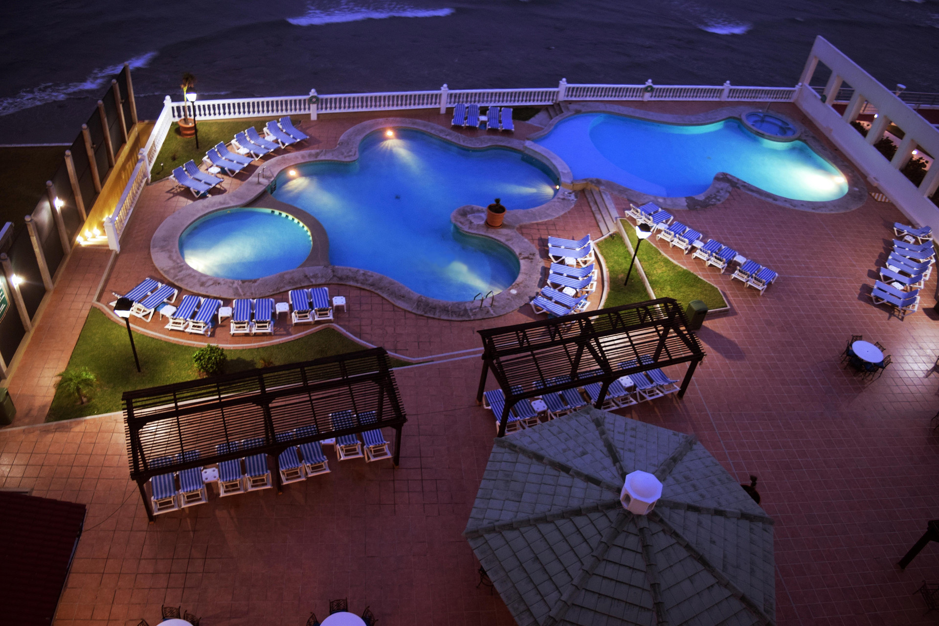 Vista da piscina Hotel Villa Florida Veracruz