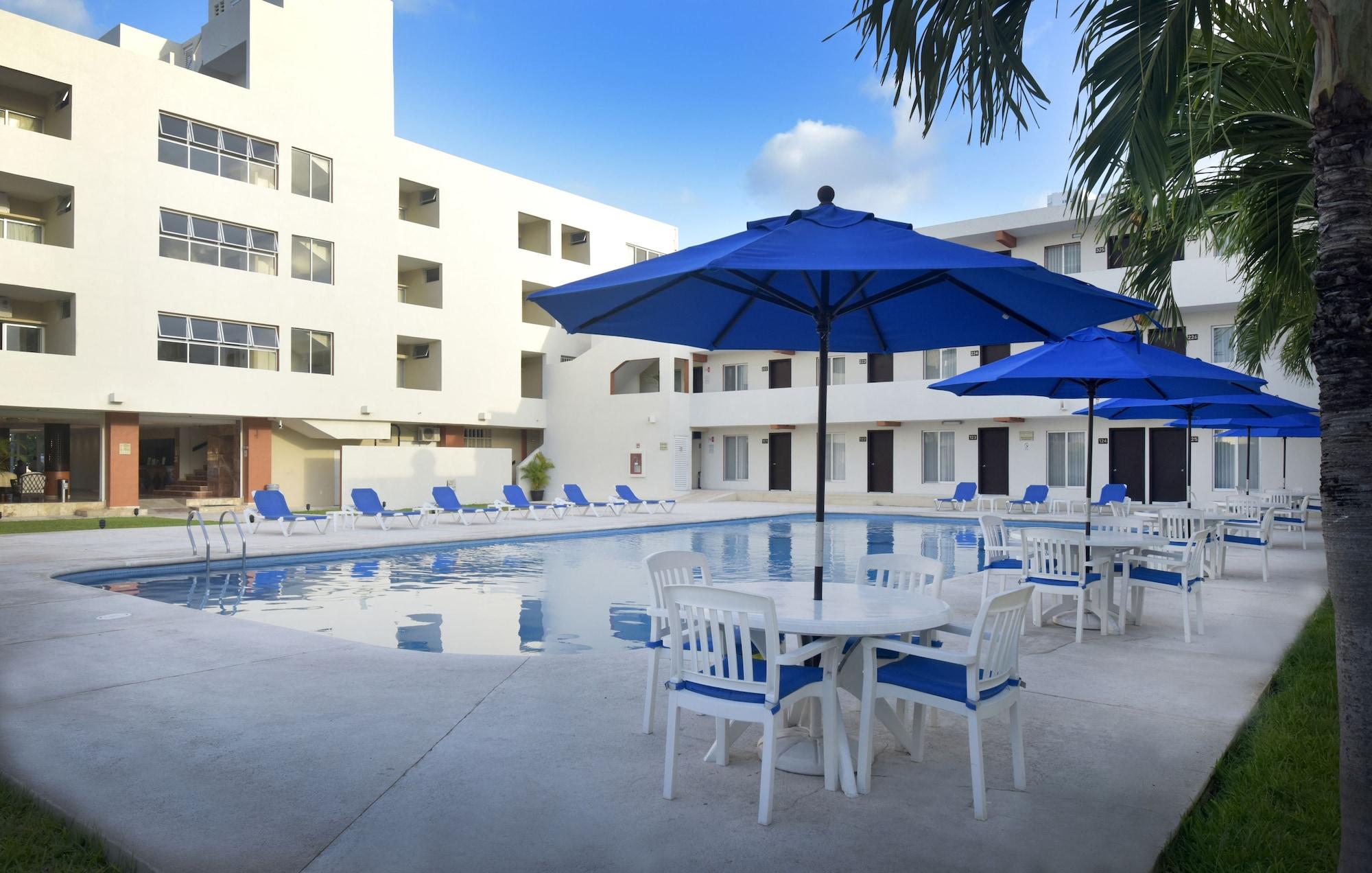 Vista Piscina Hotel Bonampak