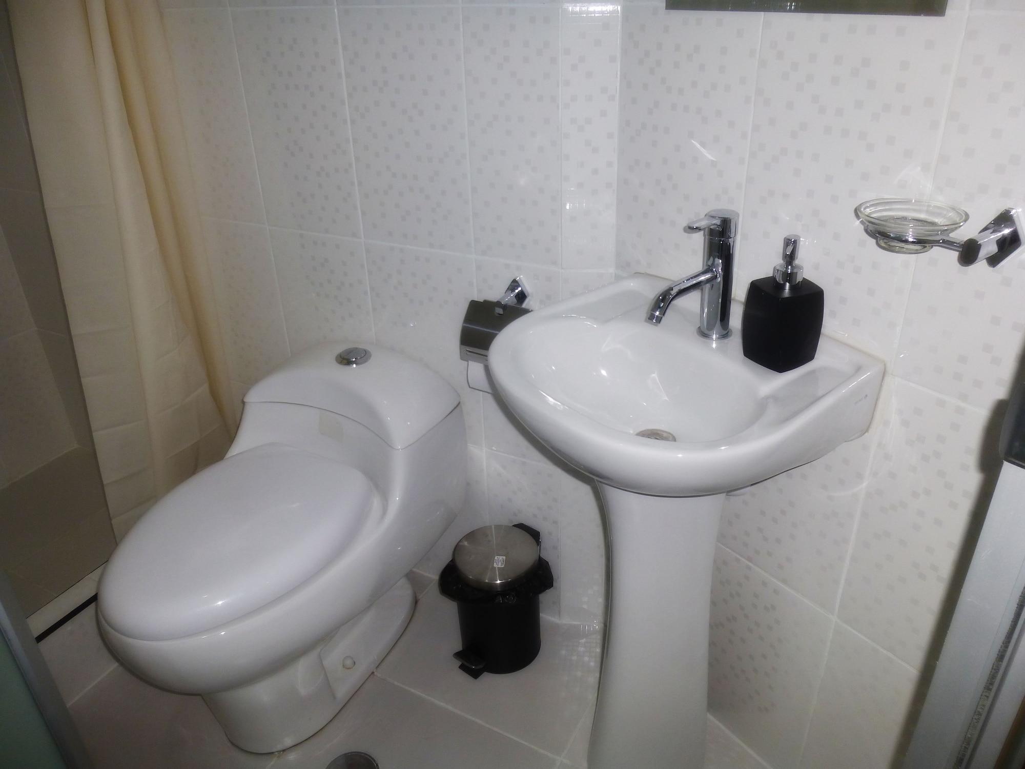 Equipamiento de Habitación Embajada Wanka