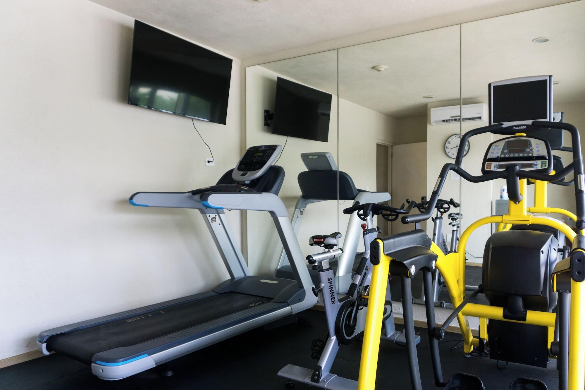 Gimnasio Comfort Inn Monterrey Valle