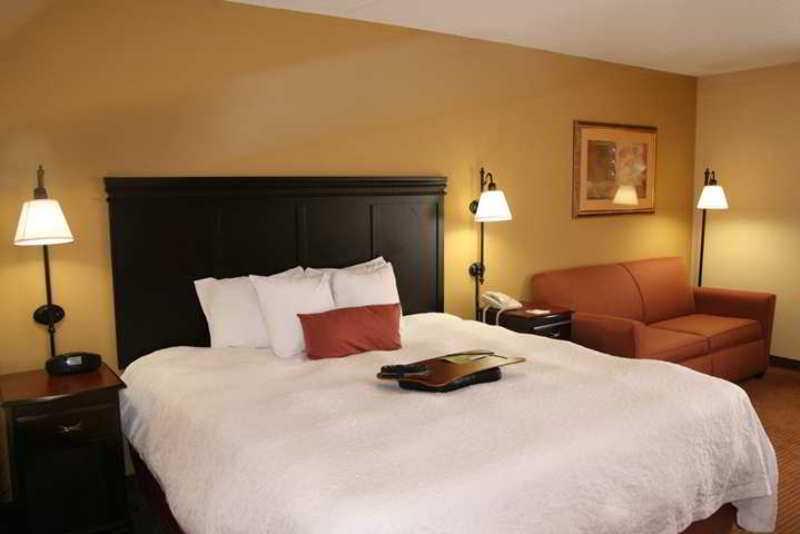 Vista Exterior Hampton Inn Olive Branch