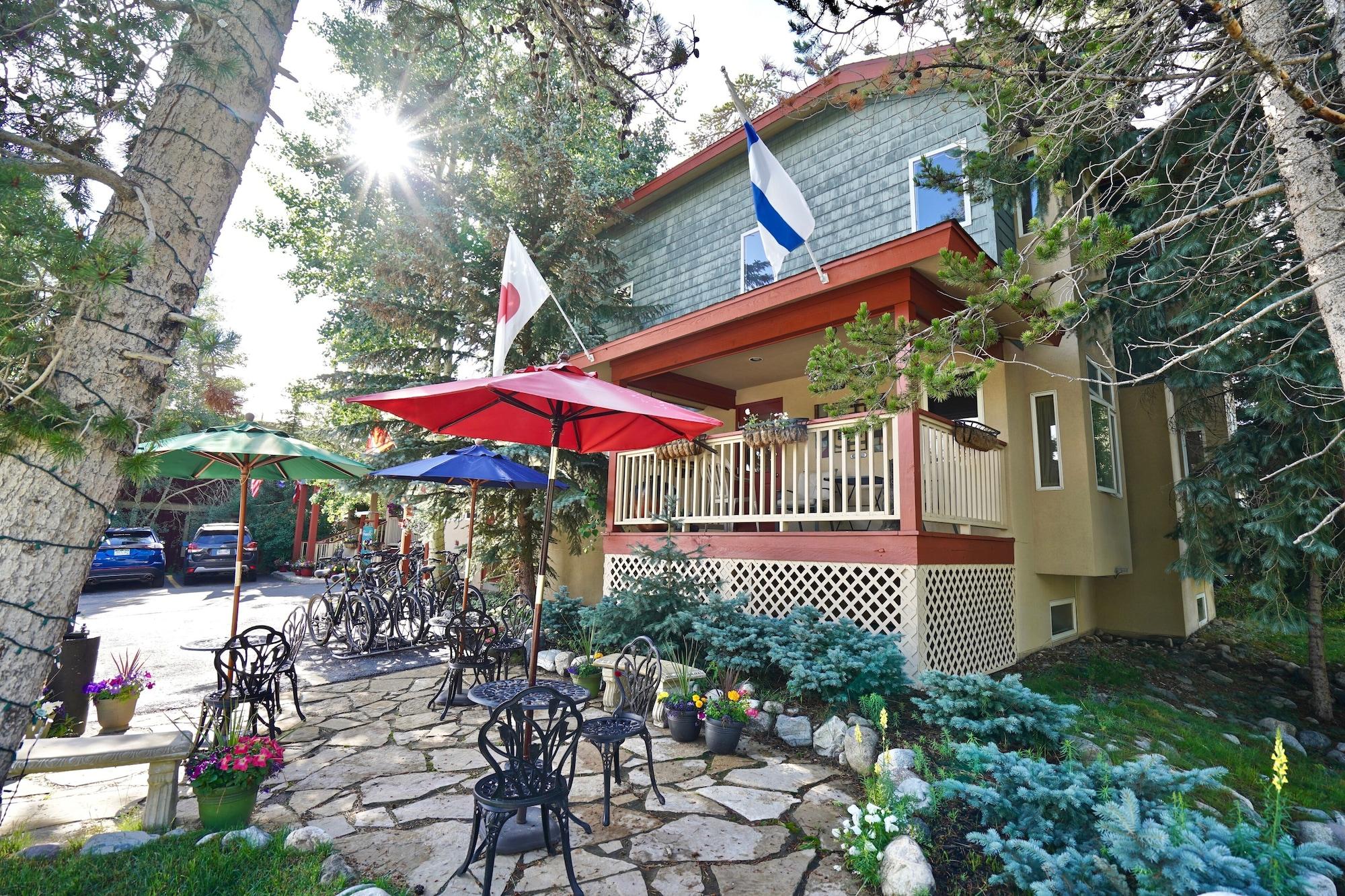 Vista Exterior Frisco Inn on Galena Street