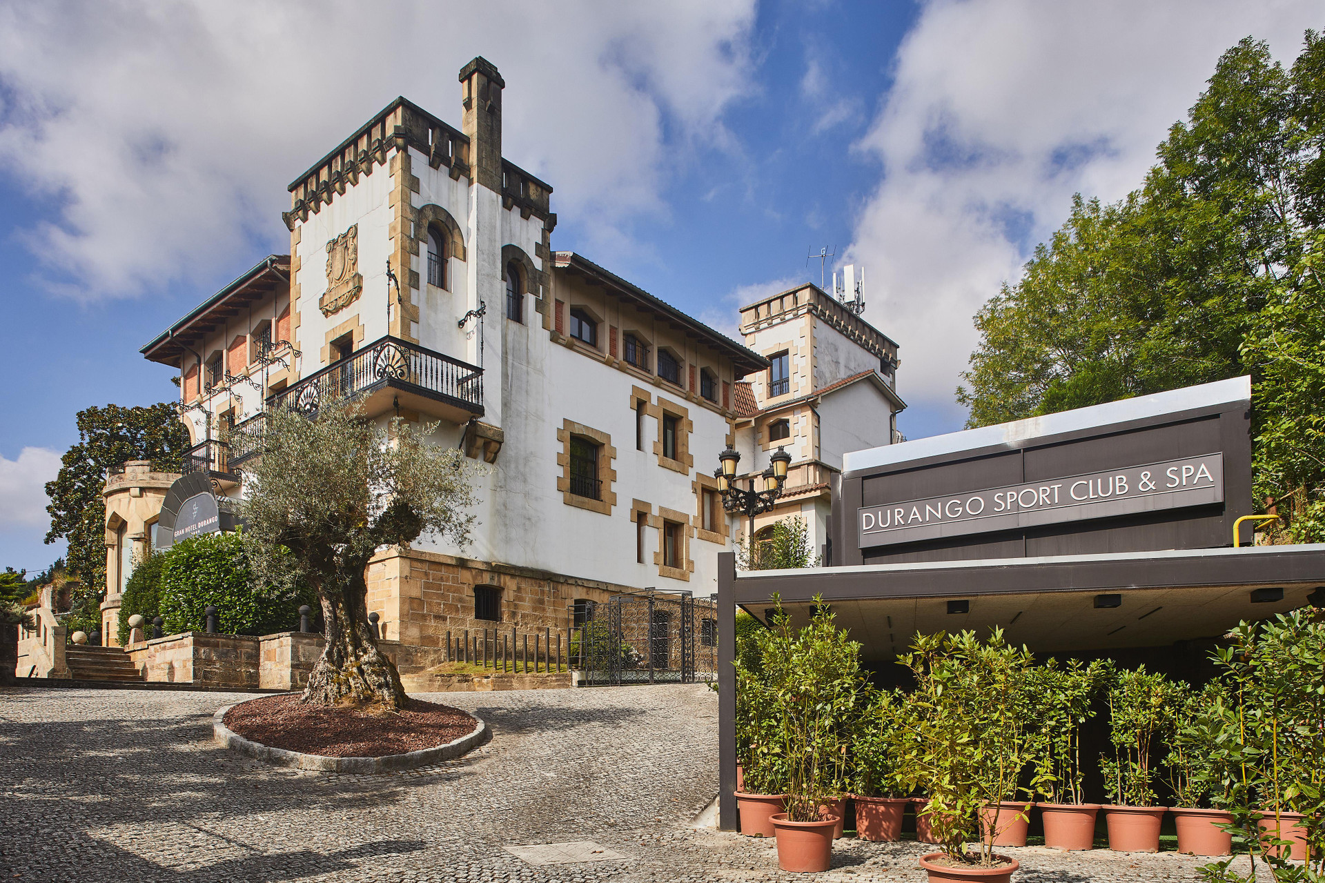 Vista Exterior Silken Gran Hotel Durango
