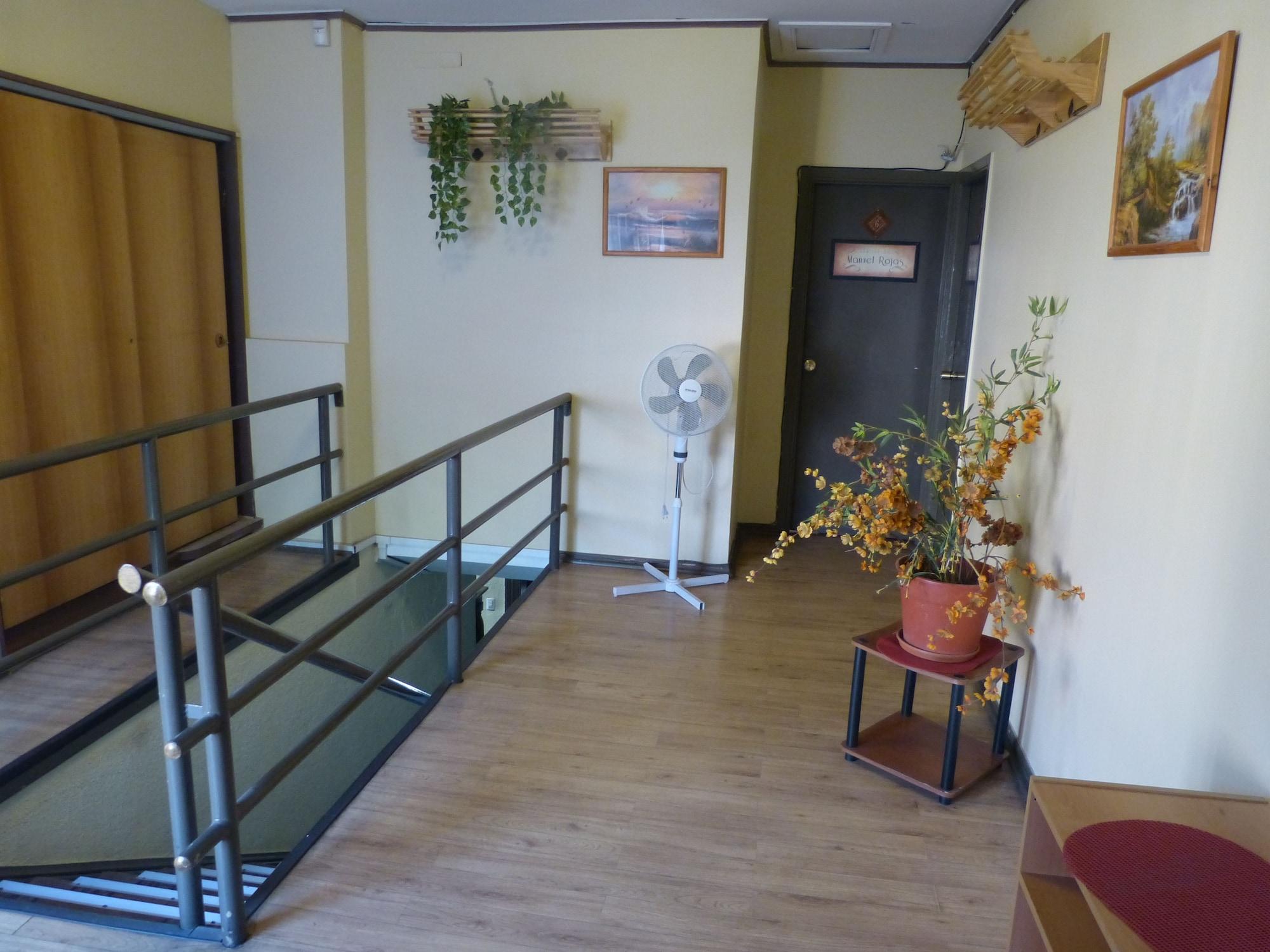 Varios Hostal Blest Gana