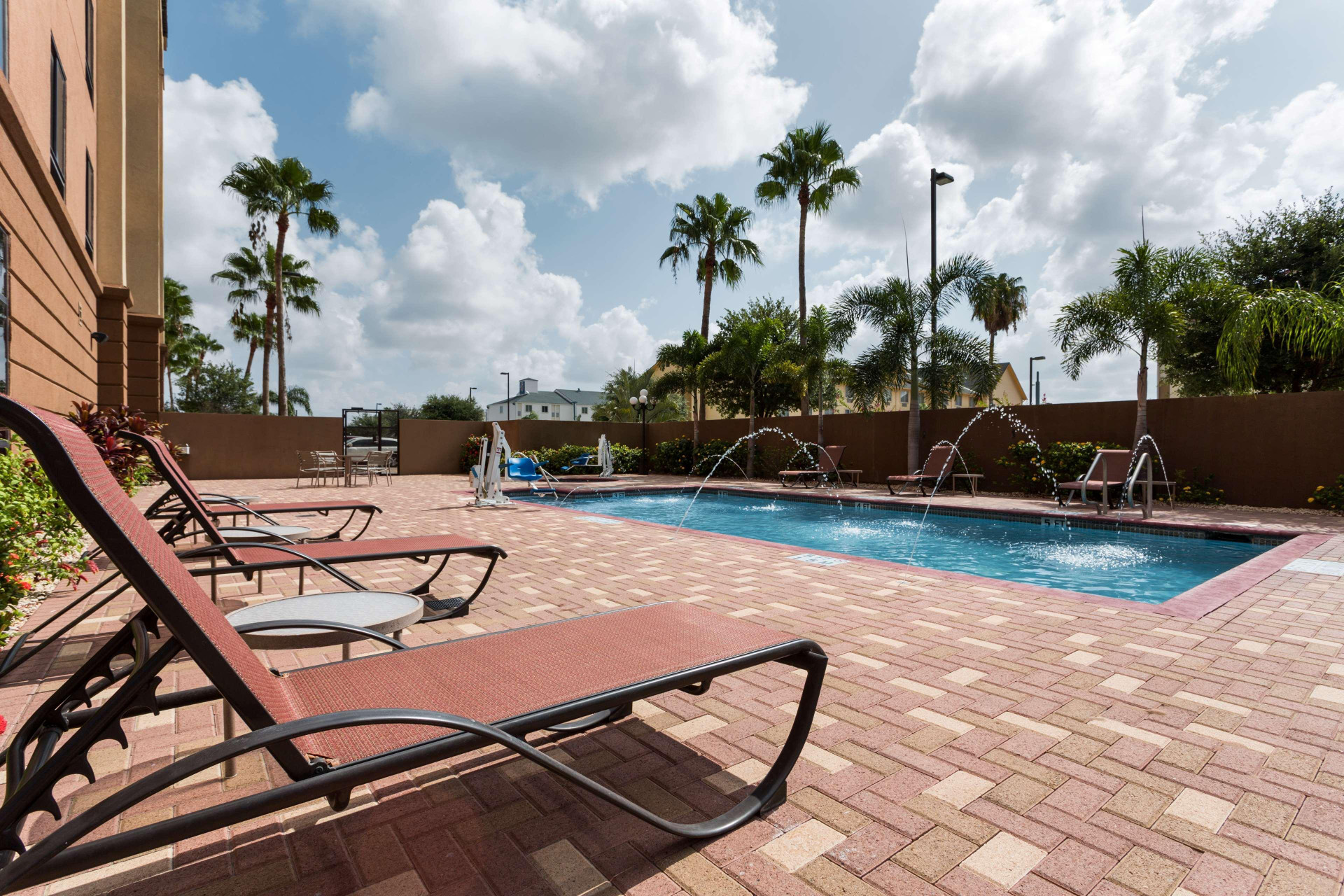 Vista Piscina Hampton Inn & Suites Pharr