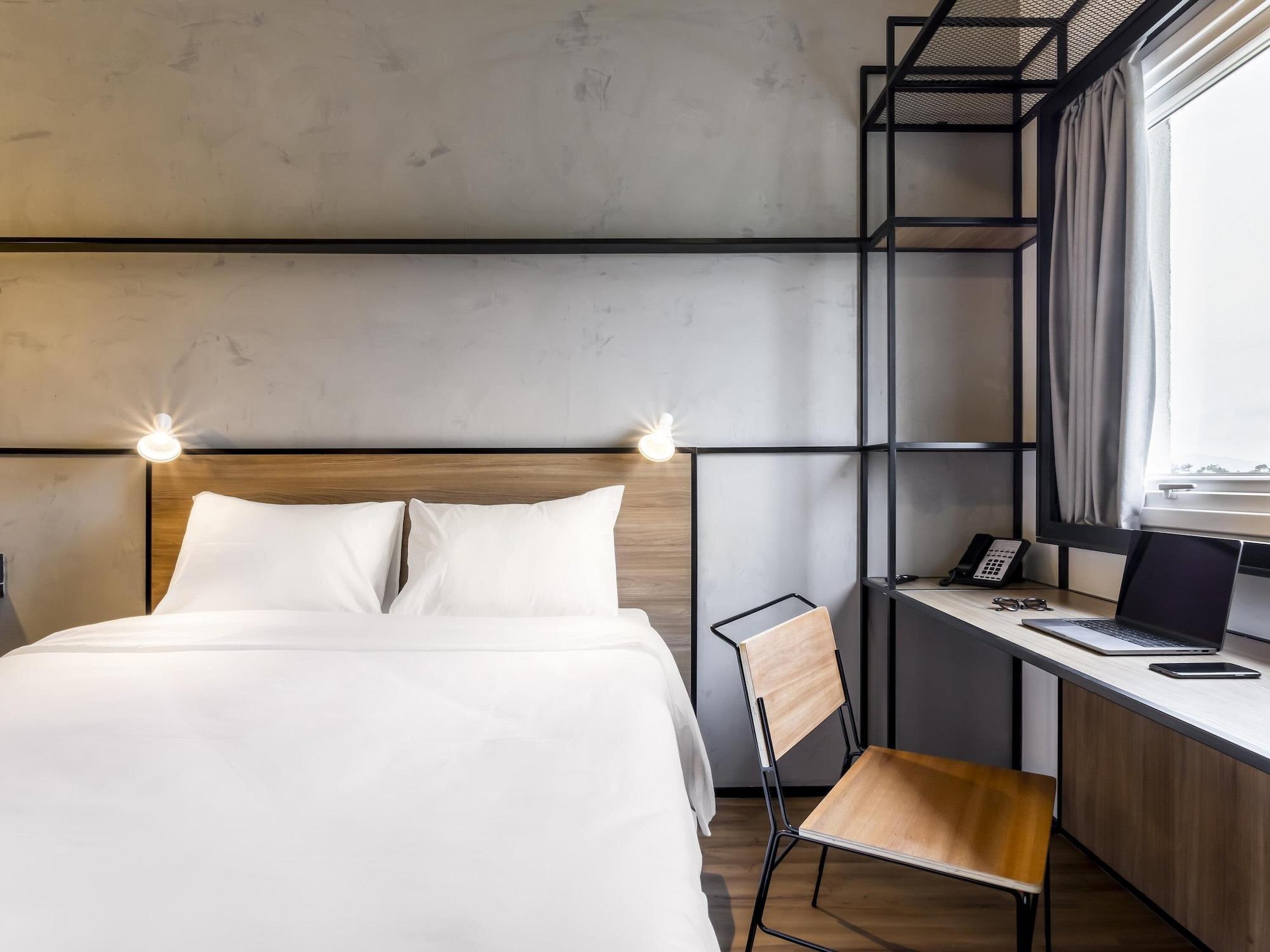 Vista Exterior Ibis Aruja