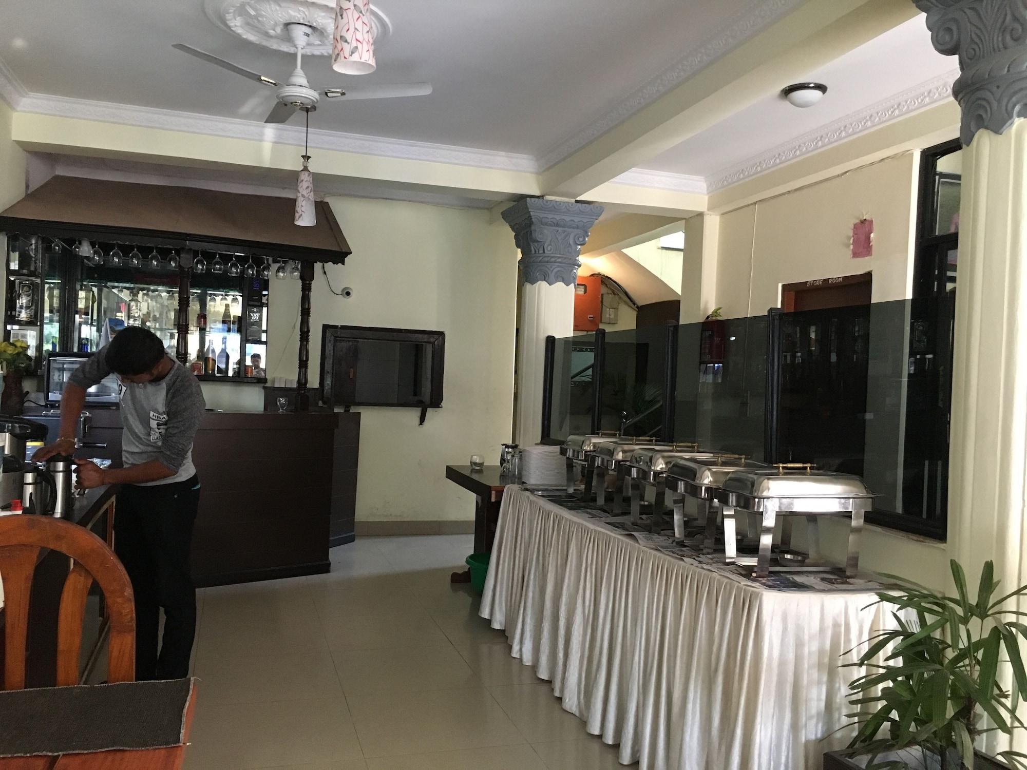 Restaurant Hotel Fewa Holiday Inn