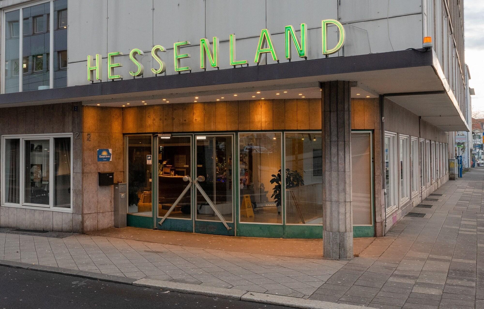 Vista Exterior Hessenland Hotel by Stay Awesome