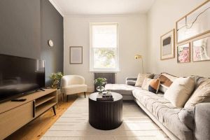 Alquiler Vacacional - The Abinger Place - Inviting 2bdr House With Study Room & Garden