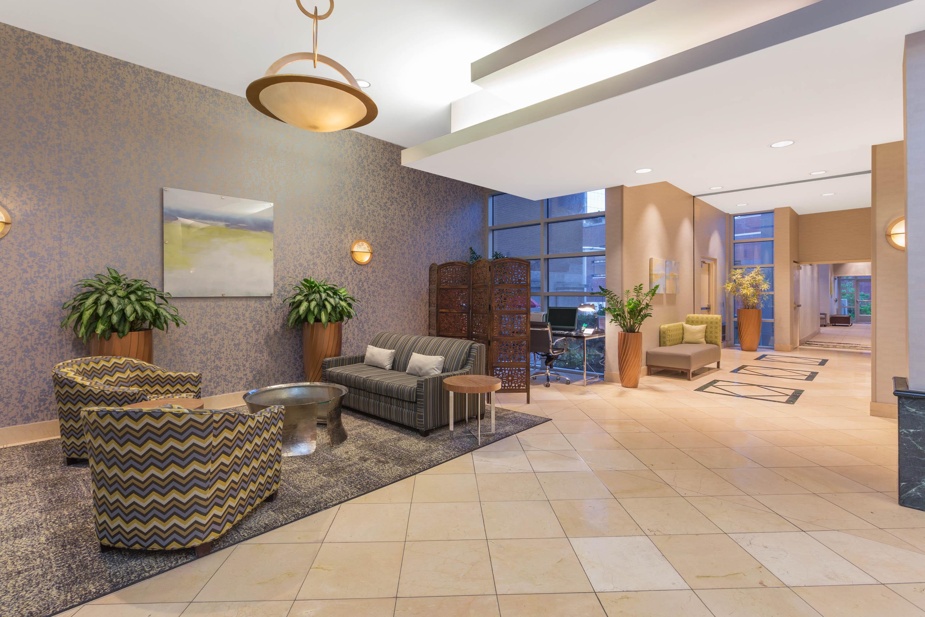 Vista Lobby Wyndham Garden Buffalo Downtown