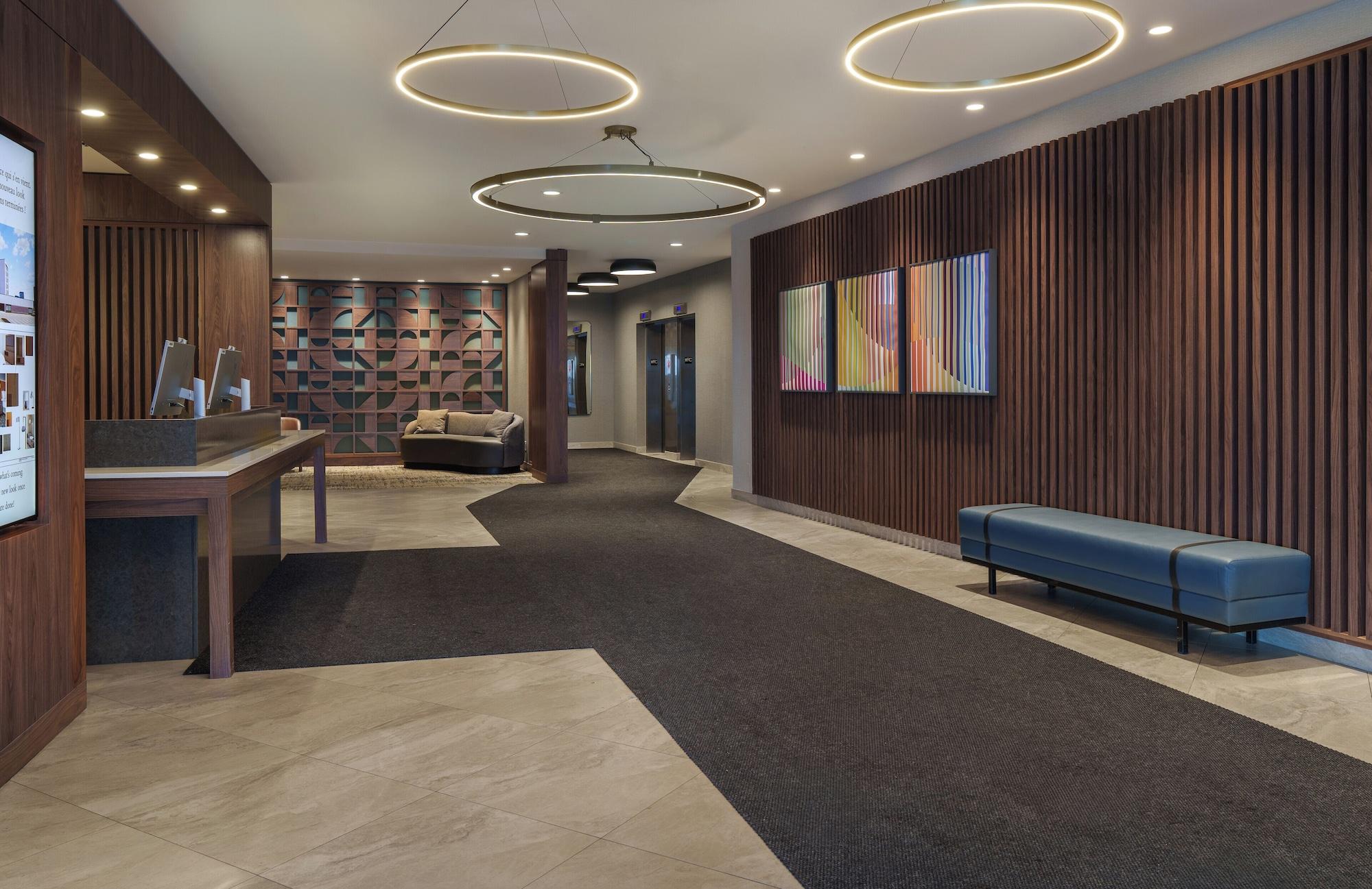 Vista Lobby Holiday Inn Laval Montréal by IHG