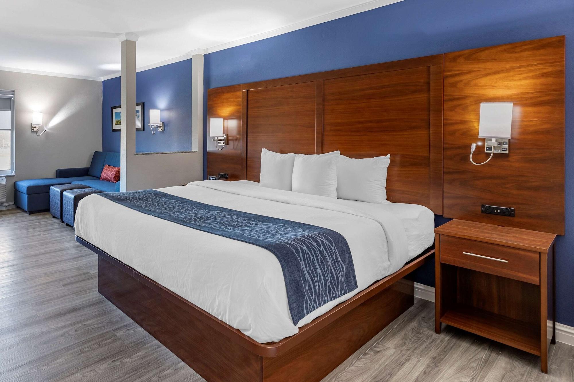 Habitación Comfort Suites St. Louis - Sunset Hills