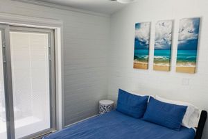 Alquiler Vacacional - Riverfront Oasis! Sleeps 9
