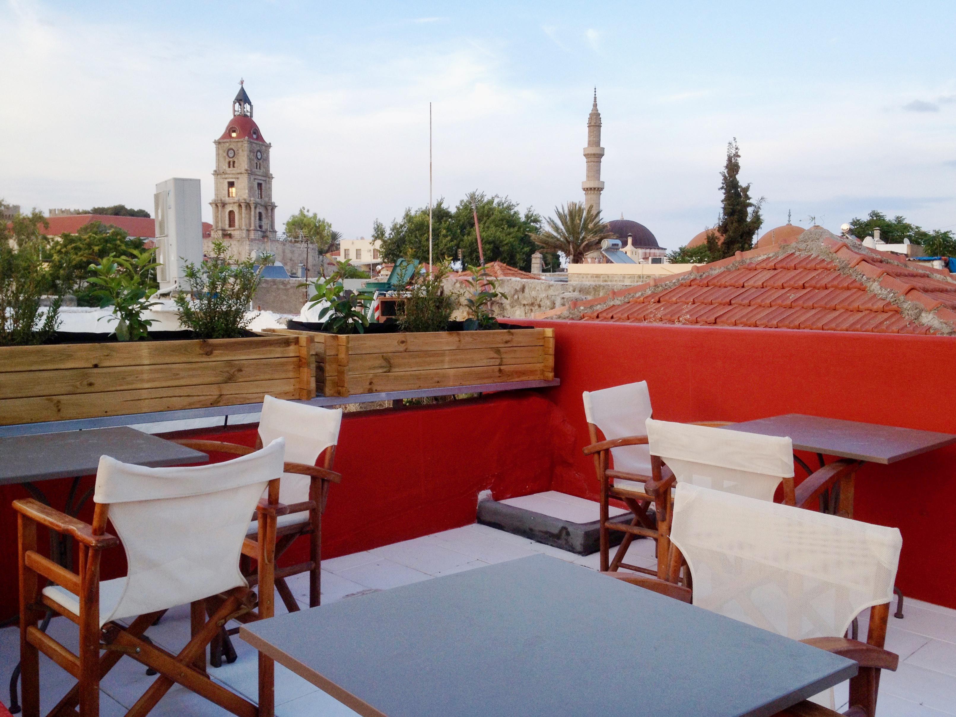 Varios Auberge 32 | Old Town