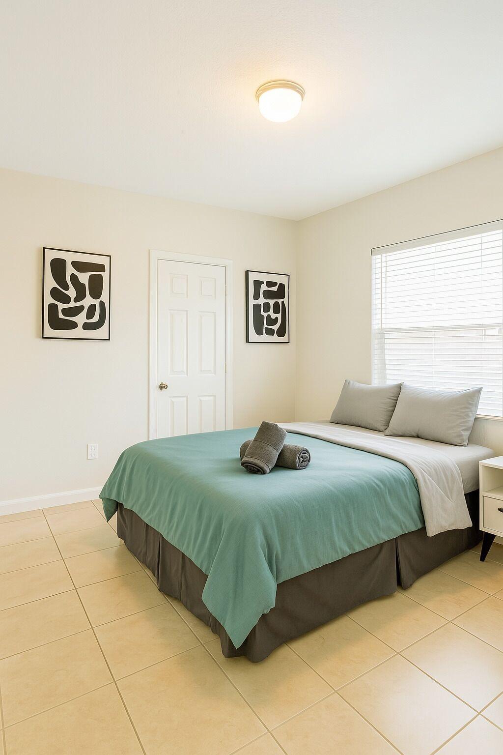 Varios Safari Wynwood