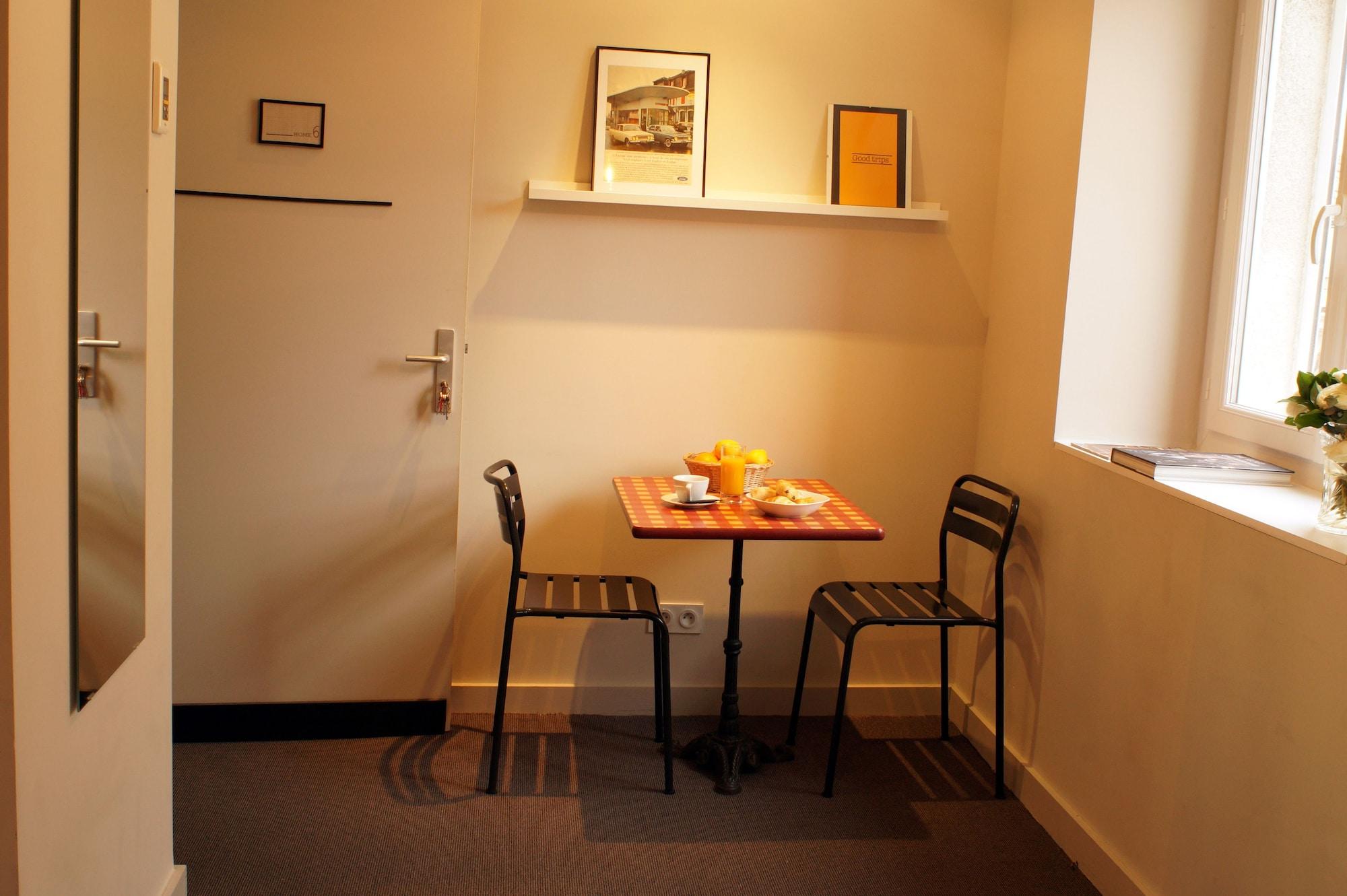 Equipamiento de Habitación Decoh Studio Dragon